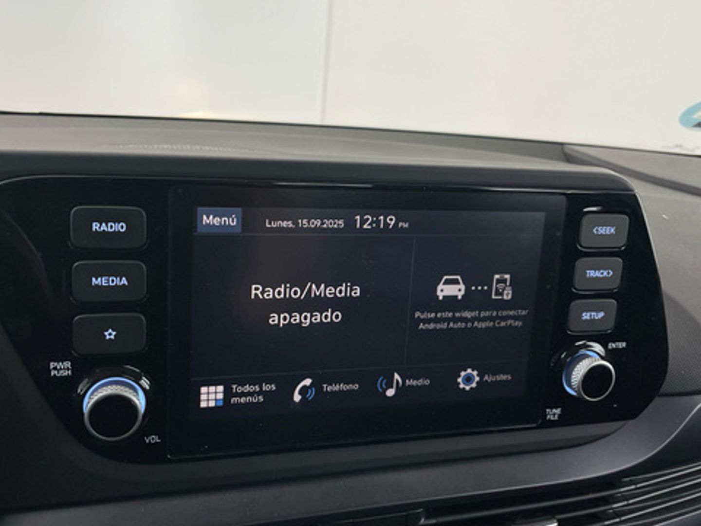 Hyundai i20 1.2 MPI Klass 62 kW (84 CV) Gris Plata Sedan