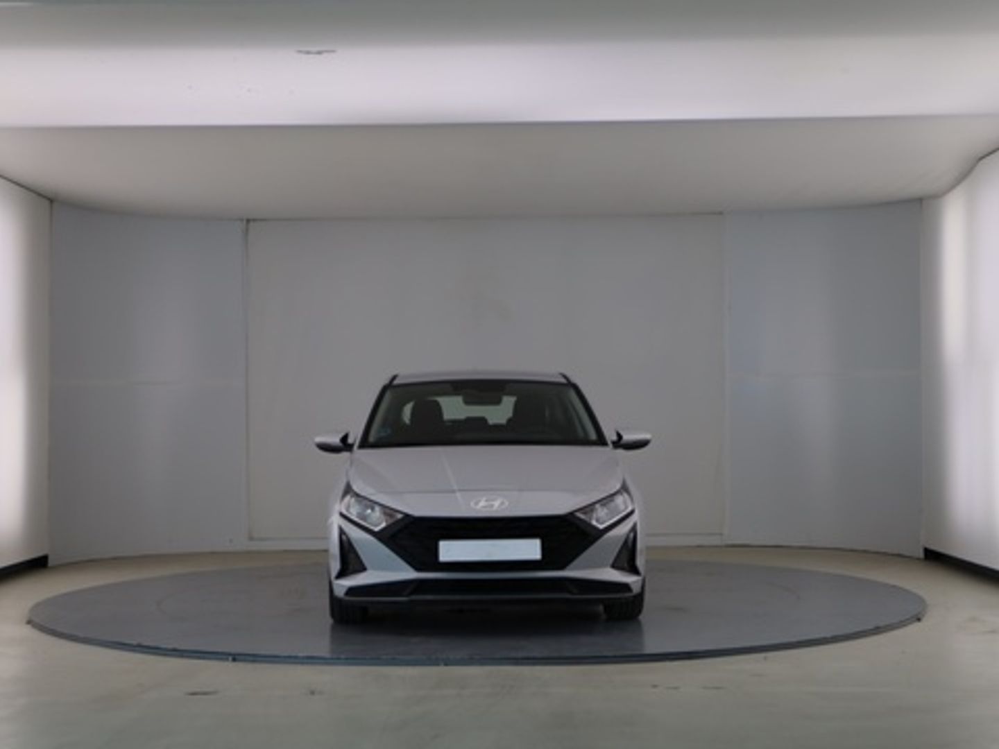 Hyundai i20 1.2 MPI Klass 62 kW (84 CV) Gris Plata Sedan