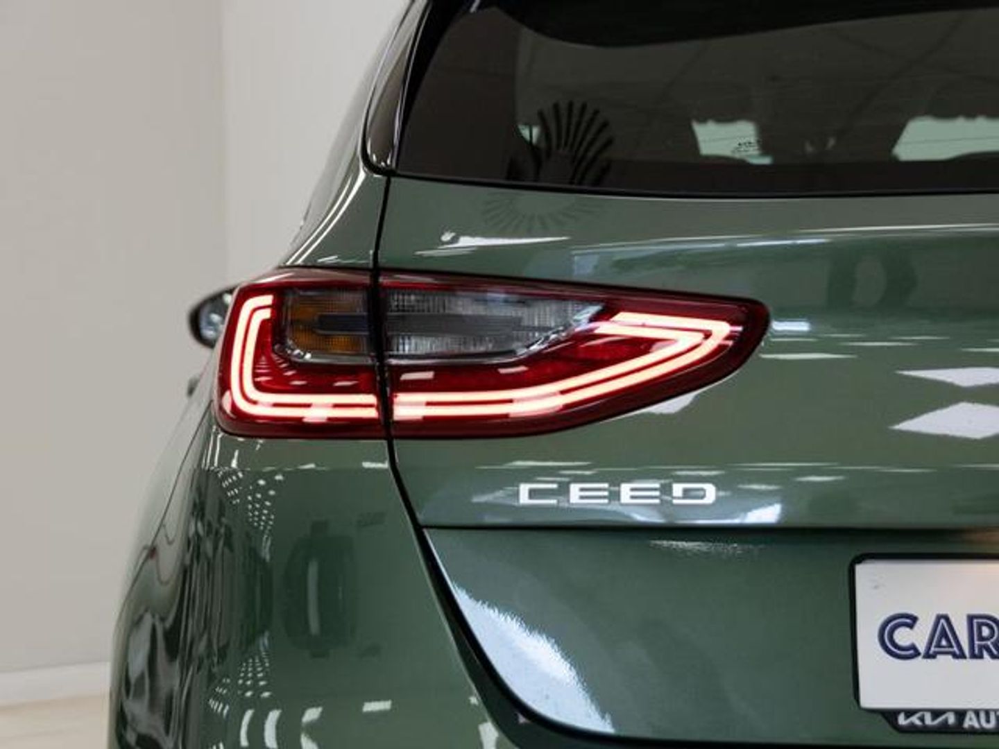 Kia Ceed 1.0 T-GDi Drive 88 kW (120 CV) Verde Compact
