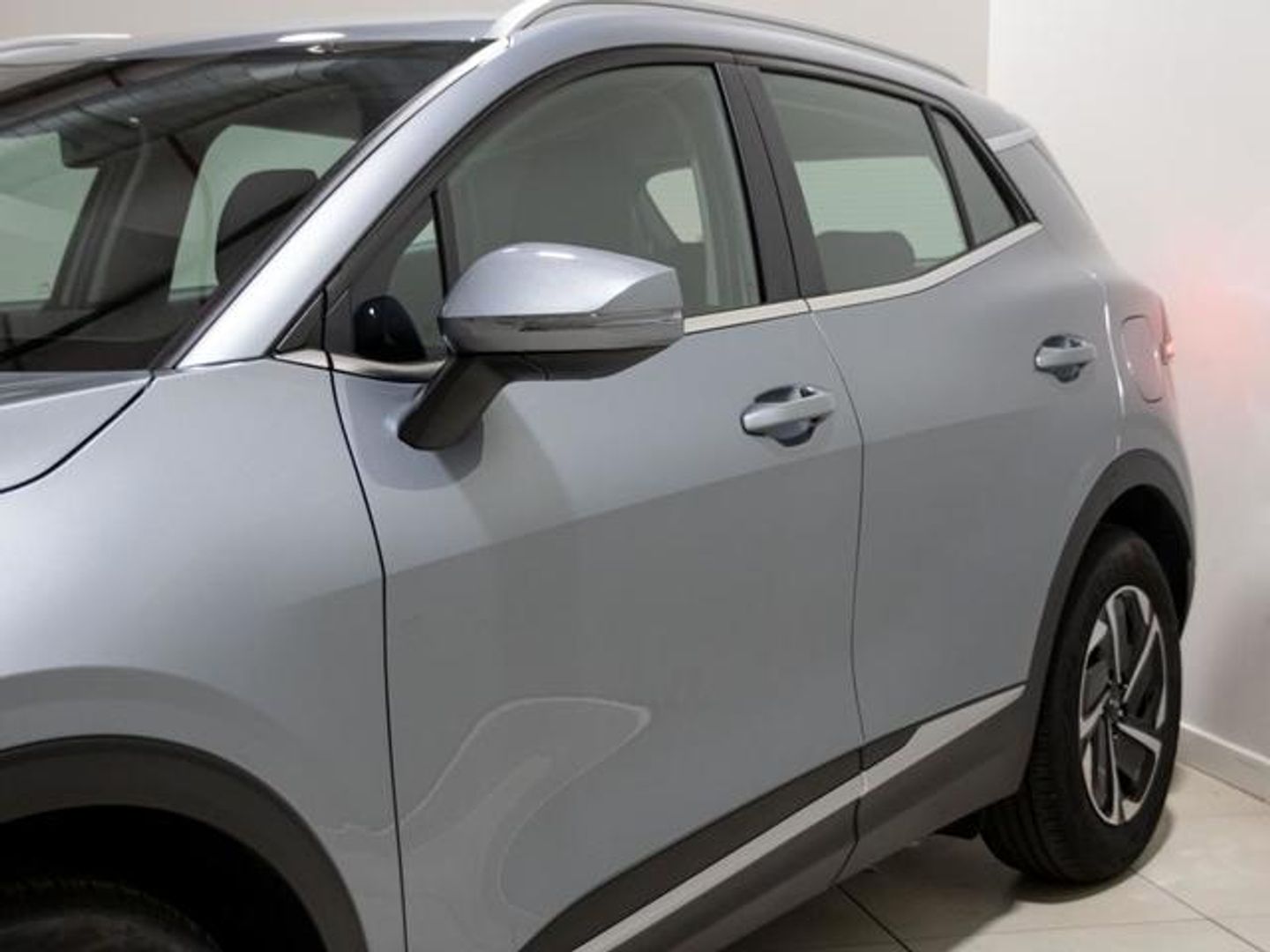 Kia Sportage 1.6 CRDi MHEV Drive 4x2 100 kW (136 CV) Gris Plata SUV