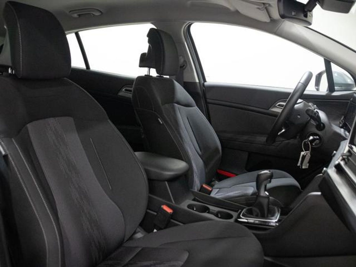 Kia Sportage 1.6 CRDi MHEV Drive 4x2 100 kW (136 CV) Gris Plata SUV