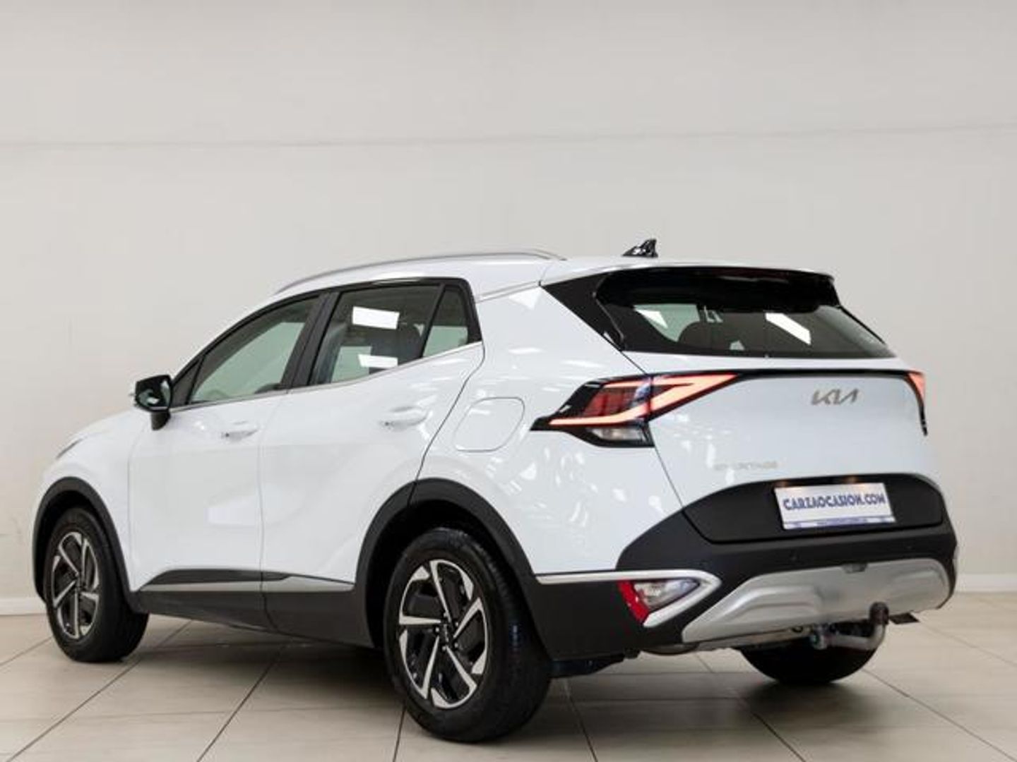 Kia Sportage 1.6 CRDi MHEV Drive 4x2 100 kW (136 CV) Blanco SUV