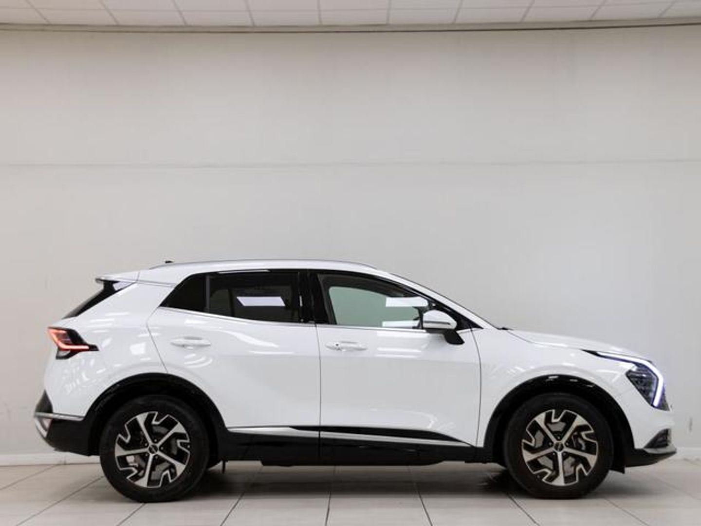Kia Sportage 1.6 T-GDi MHEV Tech 4x2 112 kW (150 CV) Blanco SUV