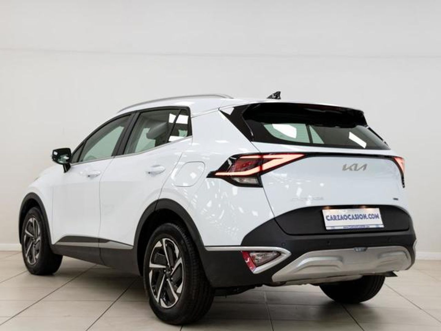 Kia Sportage 1.6 T-GDi HEV Drive 4x2 158 kW (215 CV) Blanco SUV