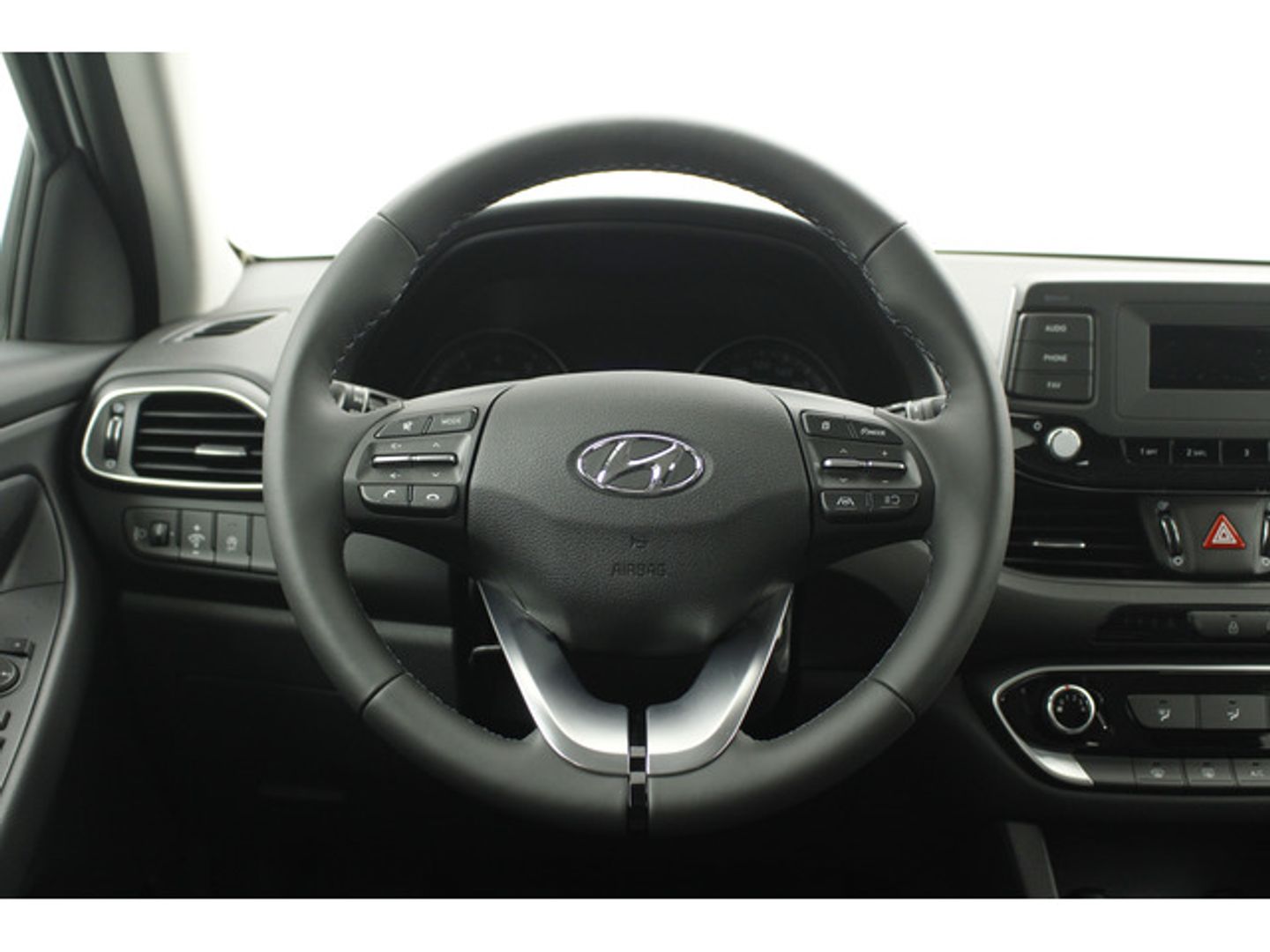 Hyundai i30 1.5 DPI Essence 81 kW (110 CV) Blanco Sedan