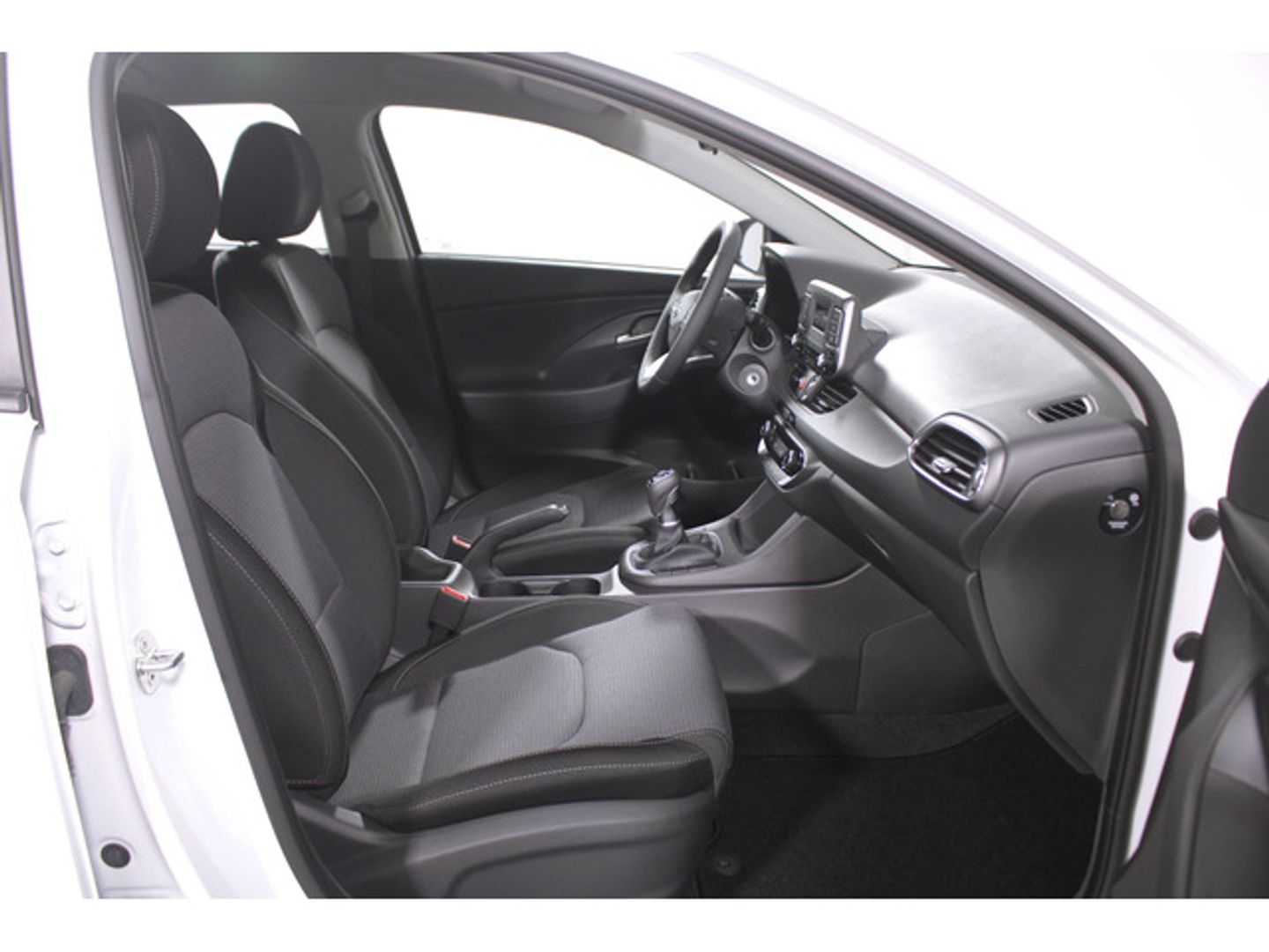 Hyundai i30 1.5 DPI Essence 81 kW (110 CV) Blanco Sedan