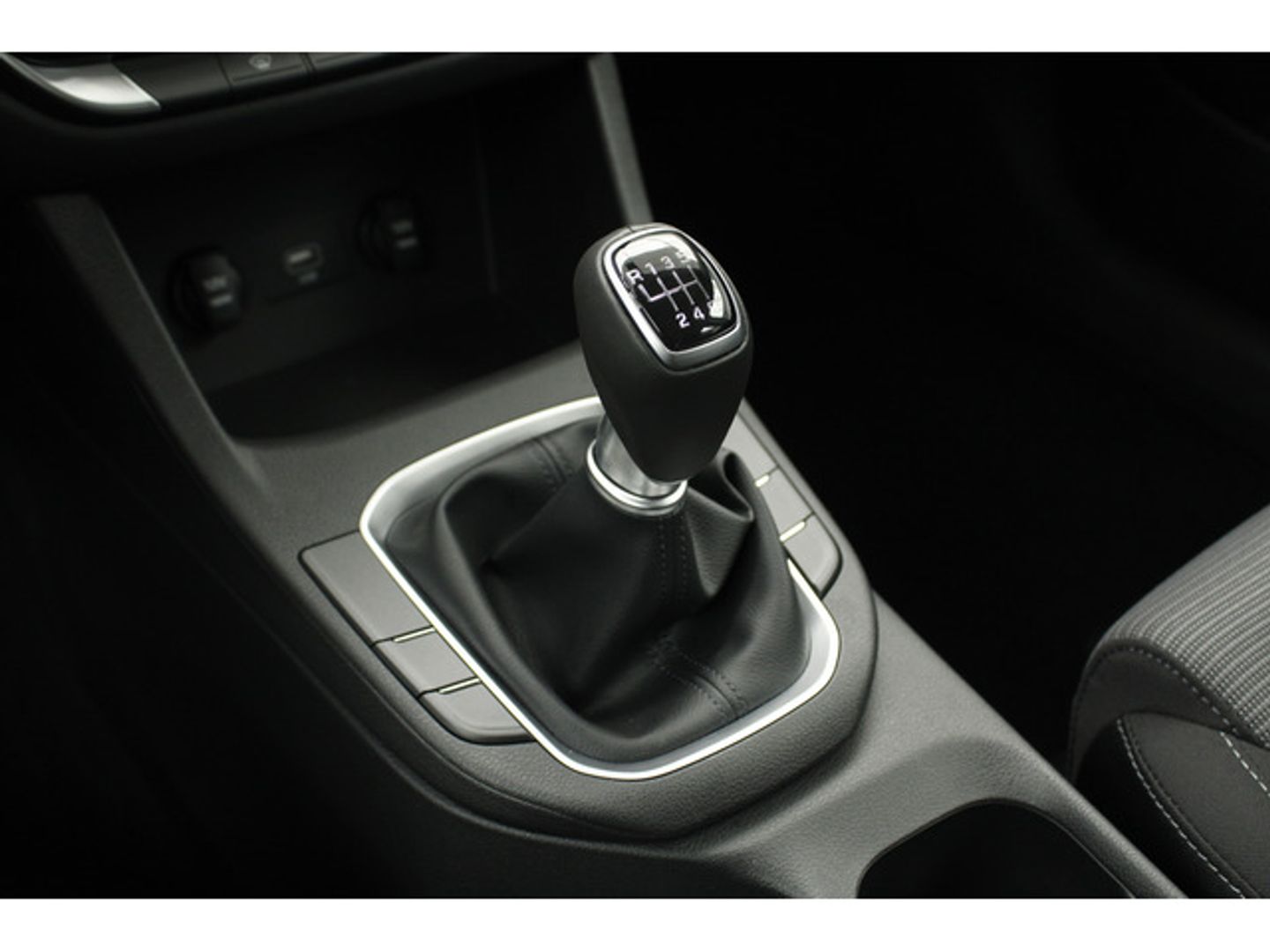 Hyundai i30 1.5 DPI Essence 81 kW (110 CV) Blanco Sedan