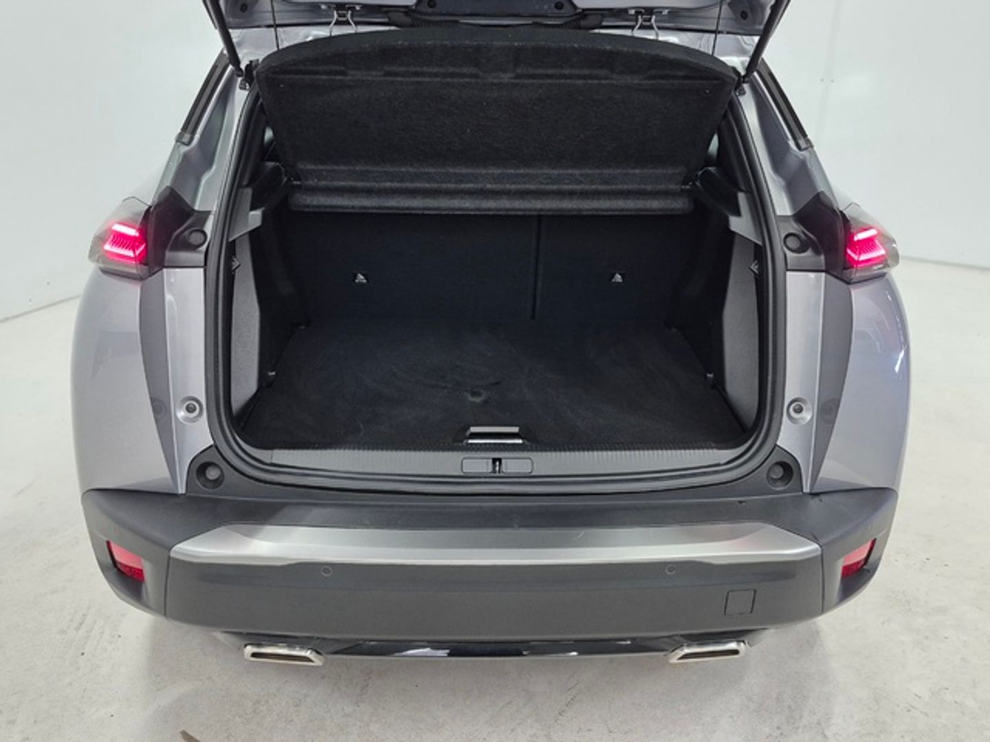 Peugeot 2008 PureTech 130 S&S Allure EAT8 96 kW (130 CV) Gris SUV