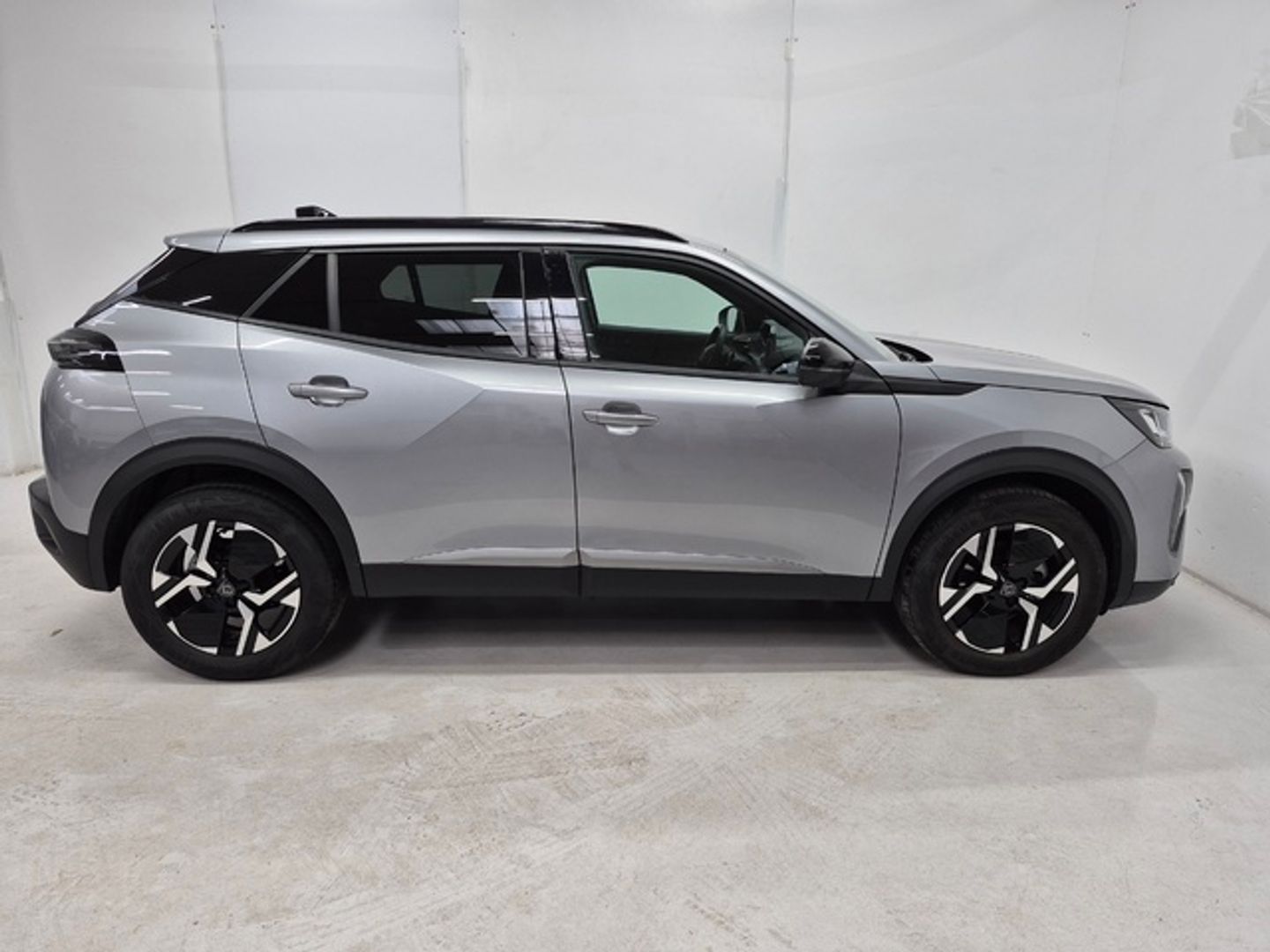 Peugeot 2008 PureTech 130 S&S Allure EAT8 96 kW (130 CV) Gris SUV