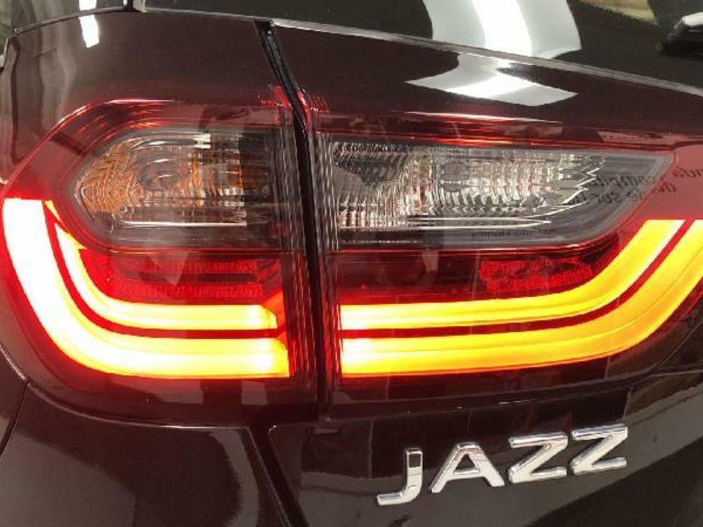 Honda Jazz 1.5 i-MMD Elegance 80 kW (109 CV) Negro Compact