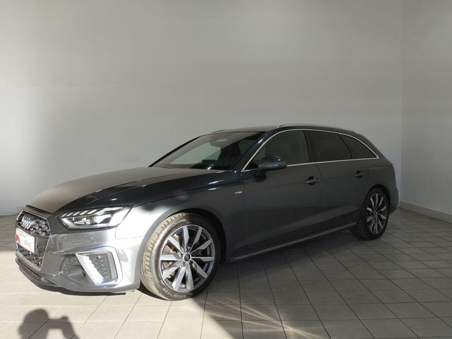 Audi A4 Avant S line 35 TDI 120 kW (163 CV) S tronic Gris Familiar