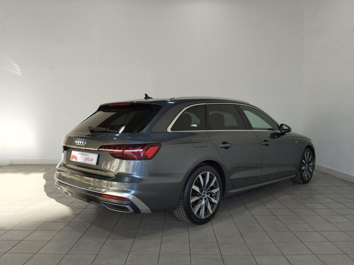 Audi A4 Avant S line 35 TDI 120 kW (163 CV) S tronic Gris Familiar