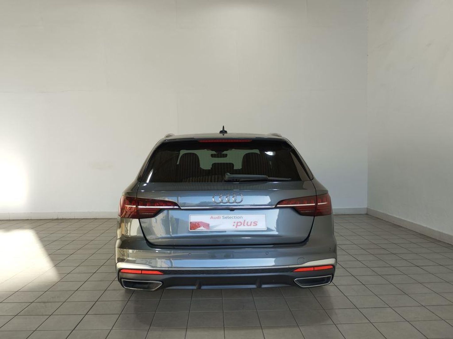Audi A4 Avant S line 35 TDI 120 kW (163 CV) S tronic Gris Familiar