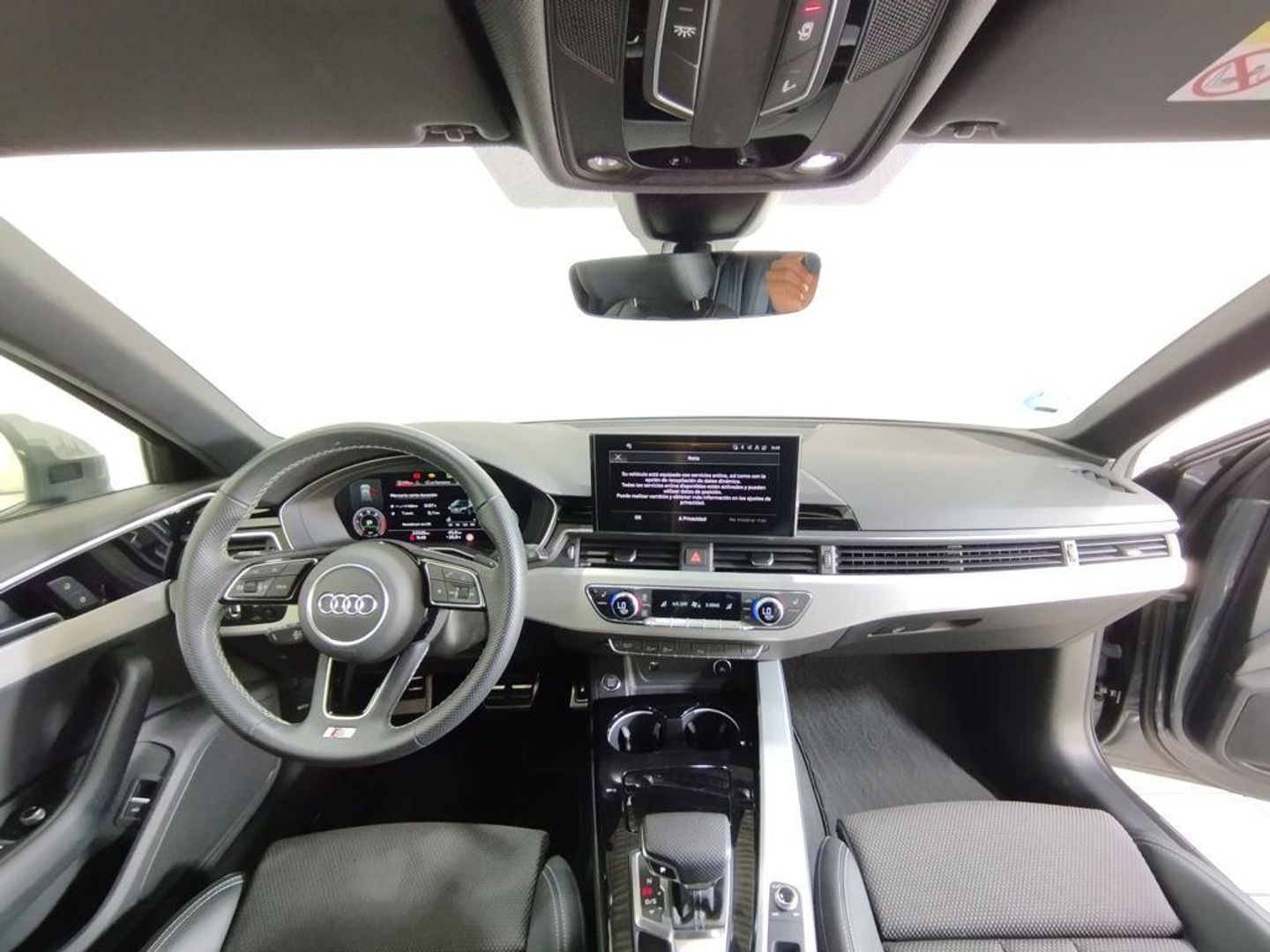 Audi A4 Avant S line 35 TDI 120 kW (163 CV) S tronic Gris Familiar