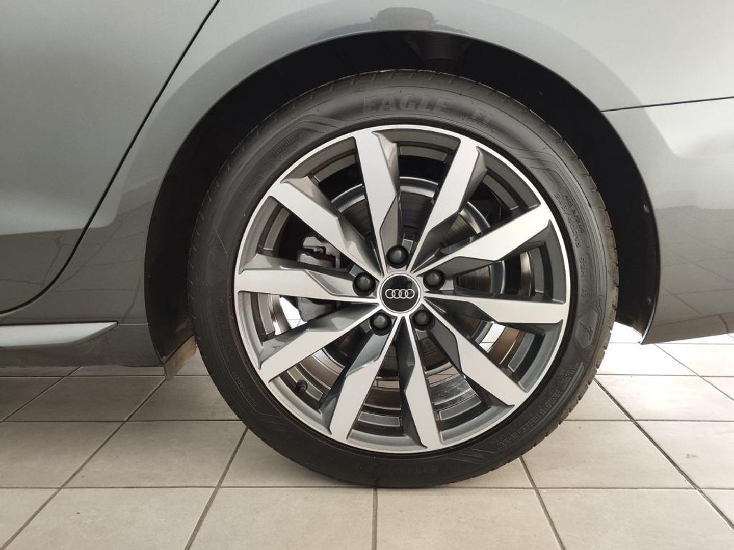 Audi A4 Avant S line 35 TDI 120 kW (163 CV) S tronic Gris Familiar