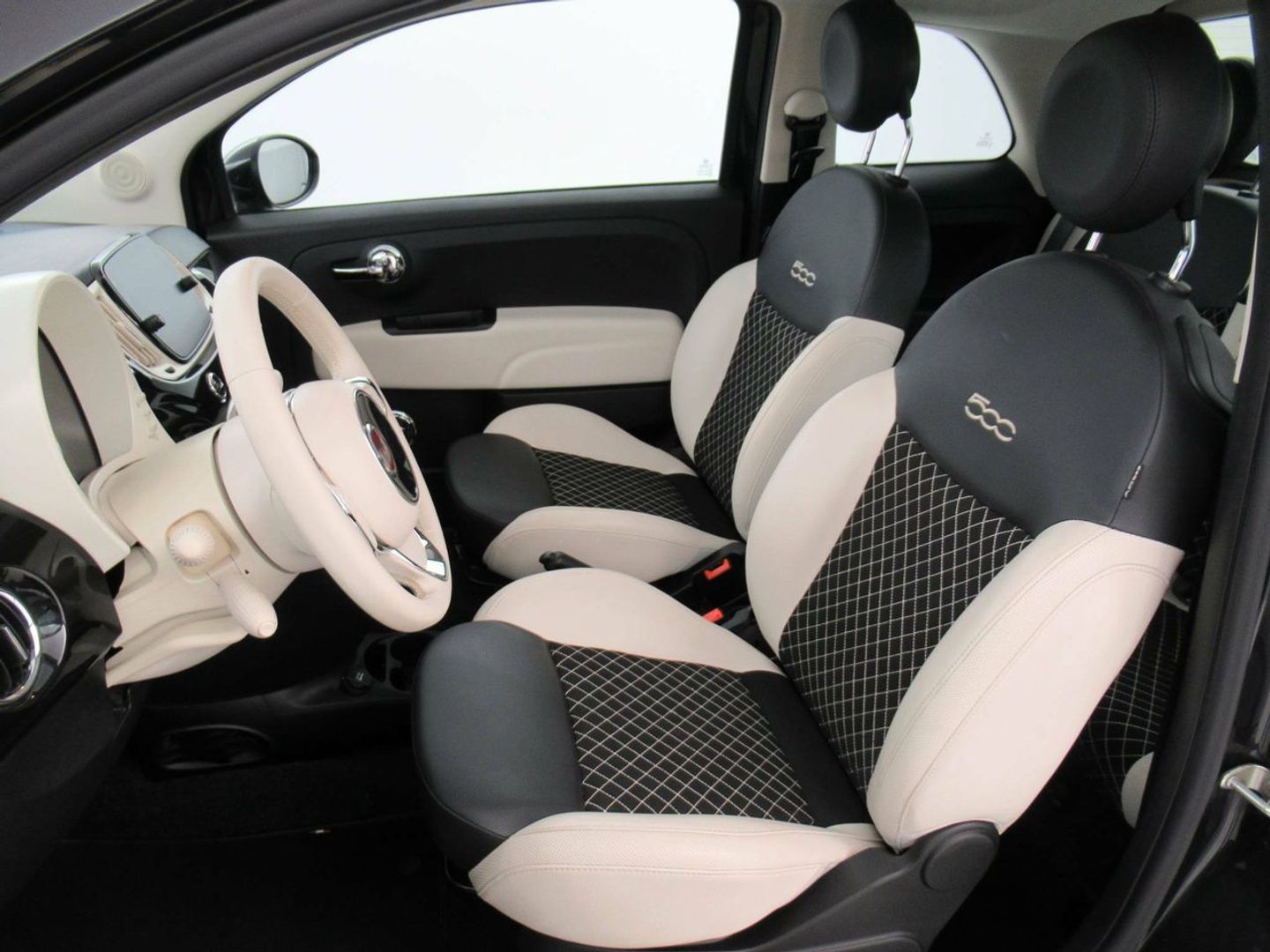 Fiat 500 1.0 Hybrid Dolcevita 51 kW (70 CV) Negro Compact