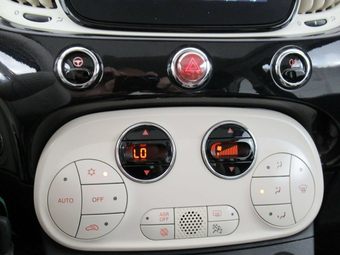 Fiat 500 1.0 Hybrid Dolcevita 51 kW (70 CV) Negro Compact