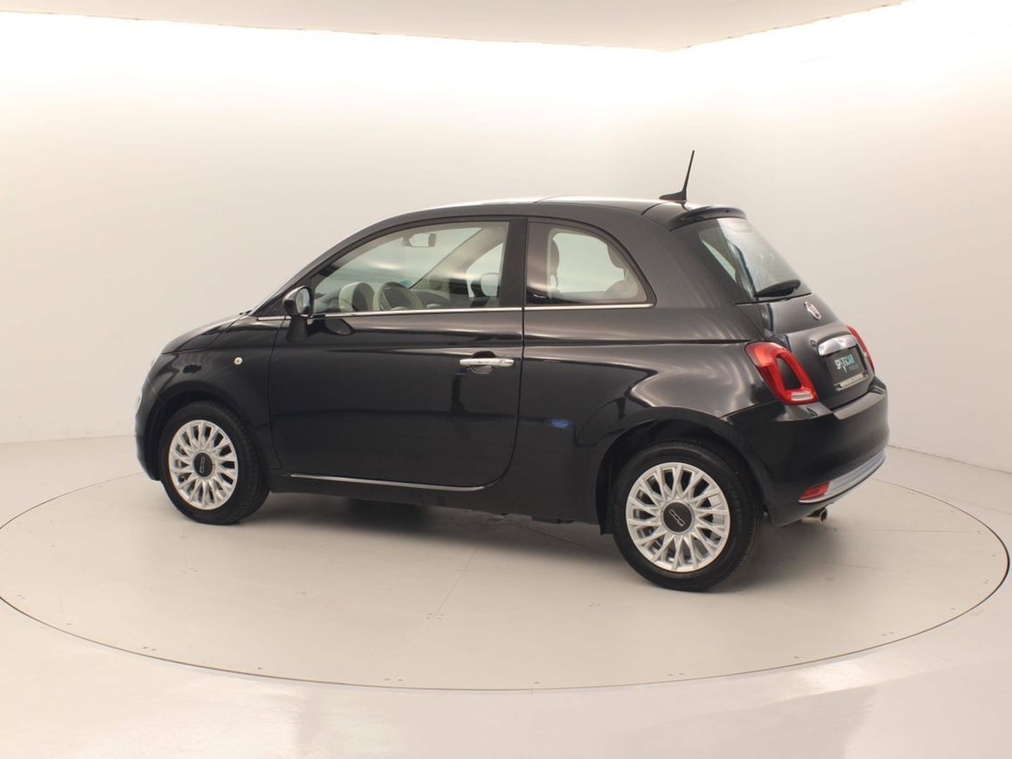 Fiat 500 1.0 Hybrid Dolcevita 51 kW (70 CV) Negro Compact