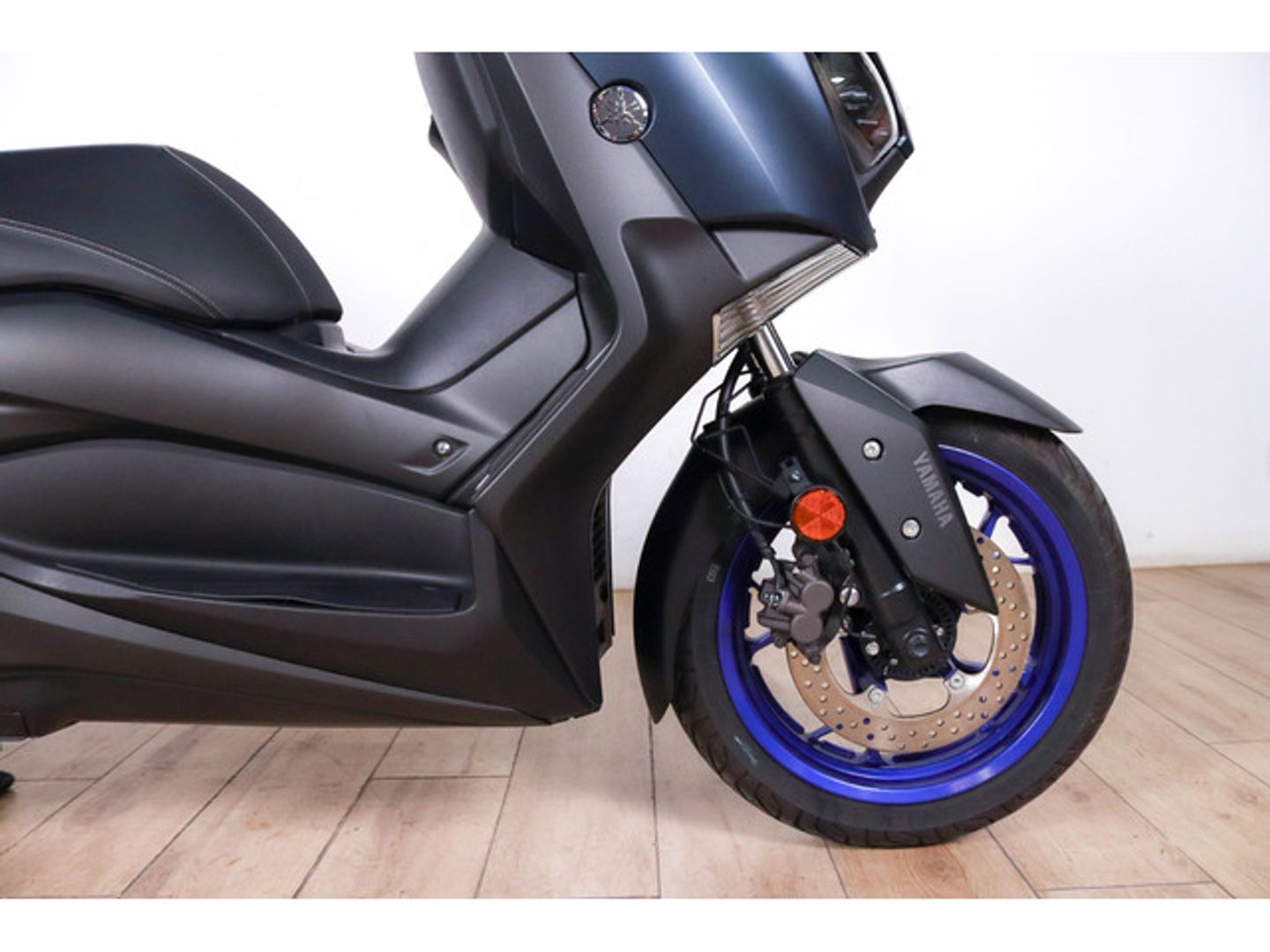 Yamaha XMAX 125 Gris Motorcycle