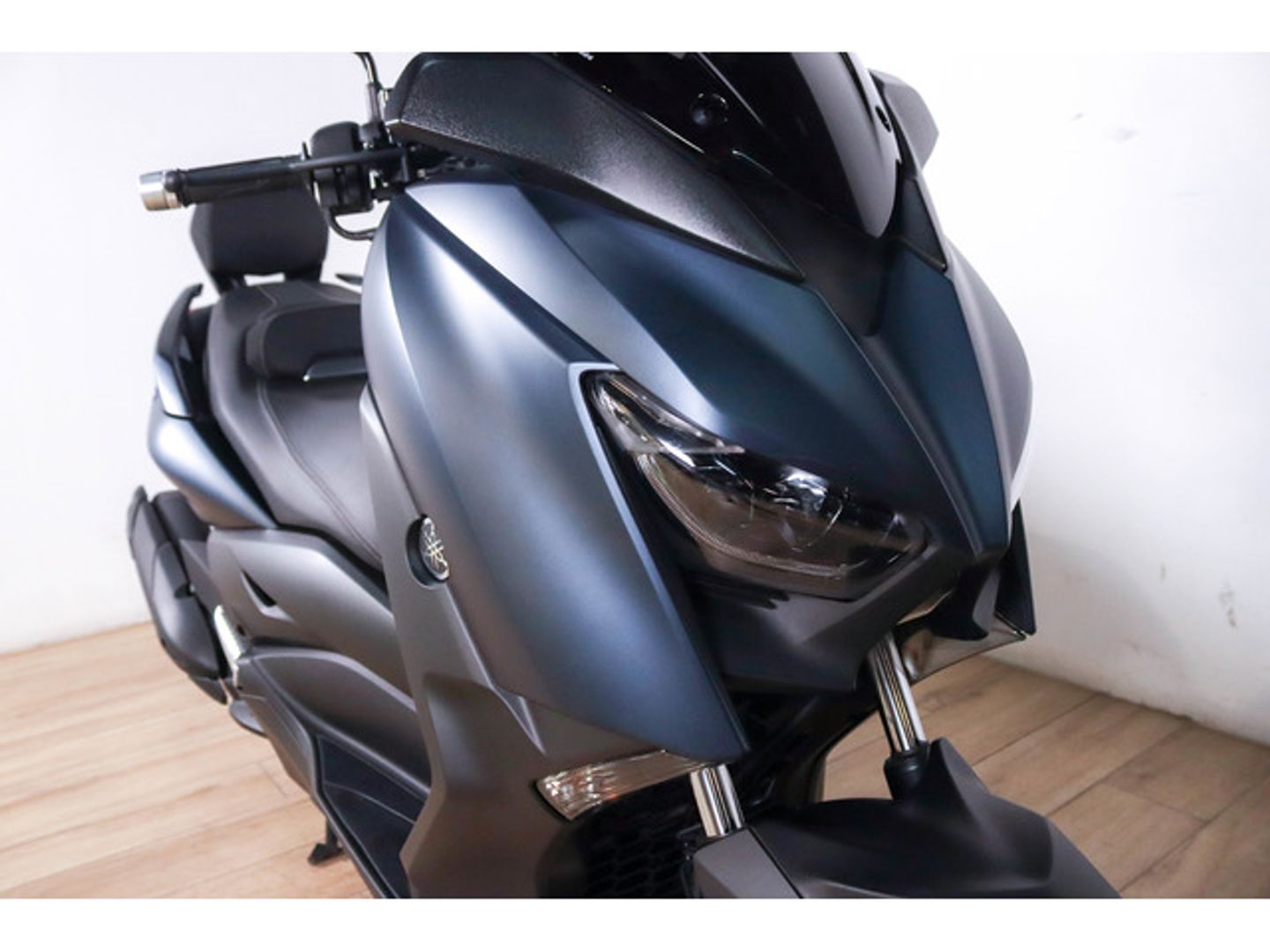 Yamaha XMAX 125 Gris Motorcycle