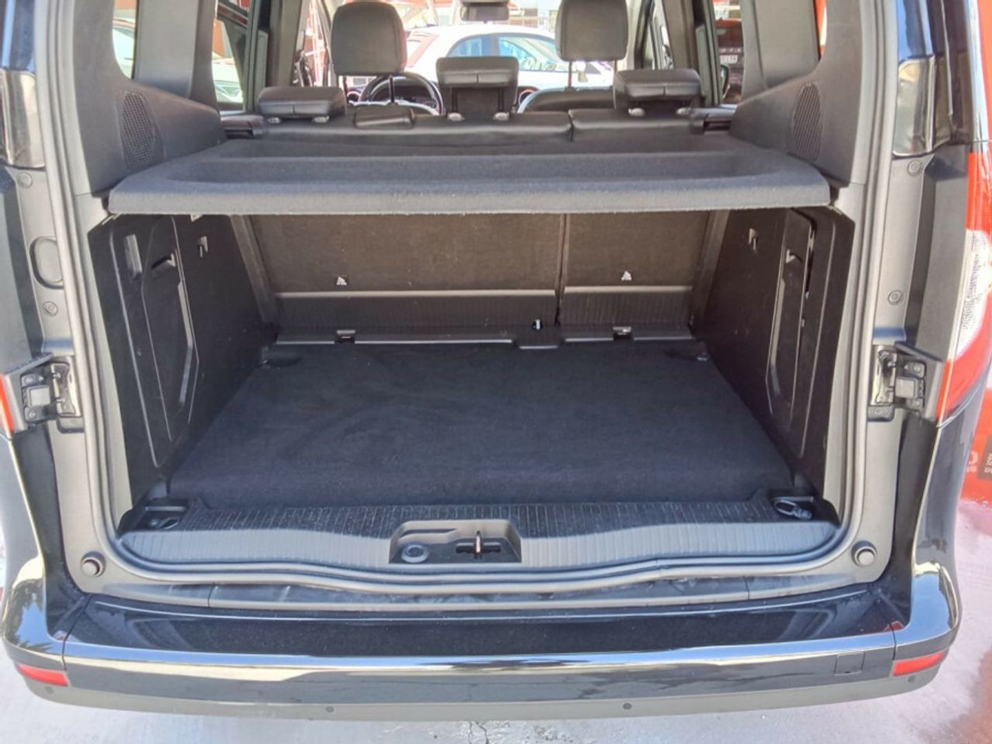 Mercedes-Benz Clase T 180 d 85 kW (116 CV) Negro Minivan