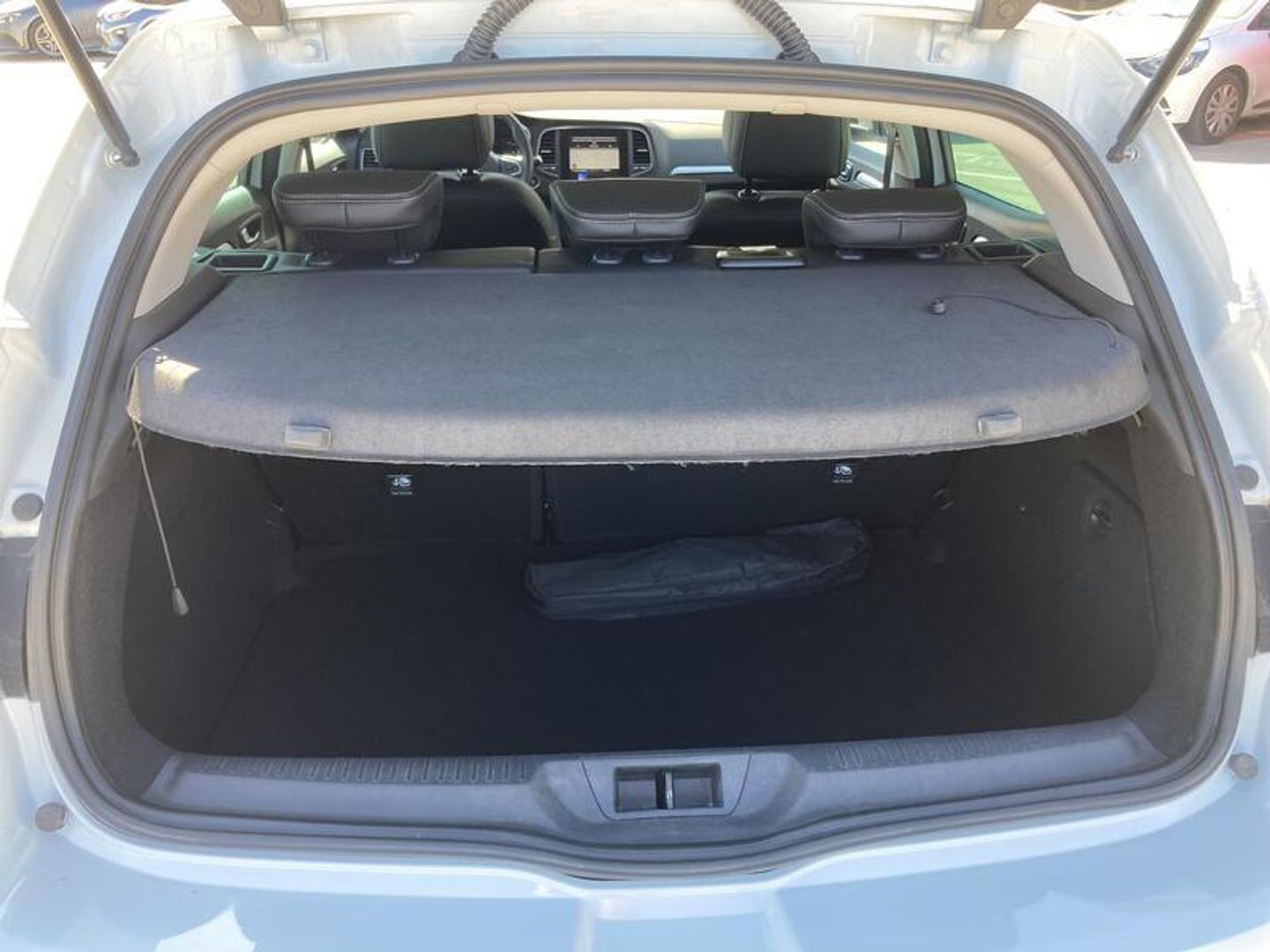 Renault Megane Zen Blue dCi 85 kW (115 CV) Blanco Compact