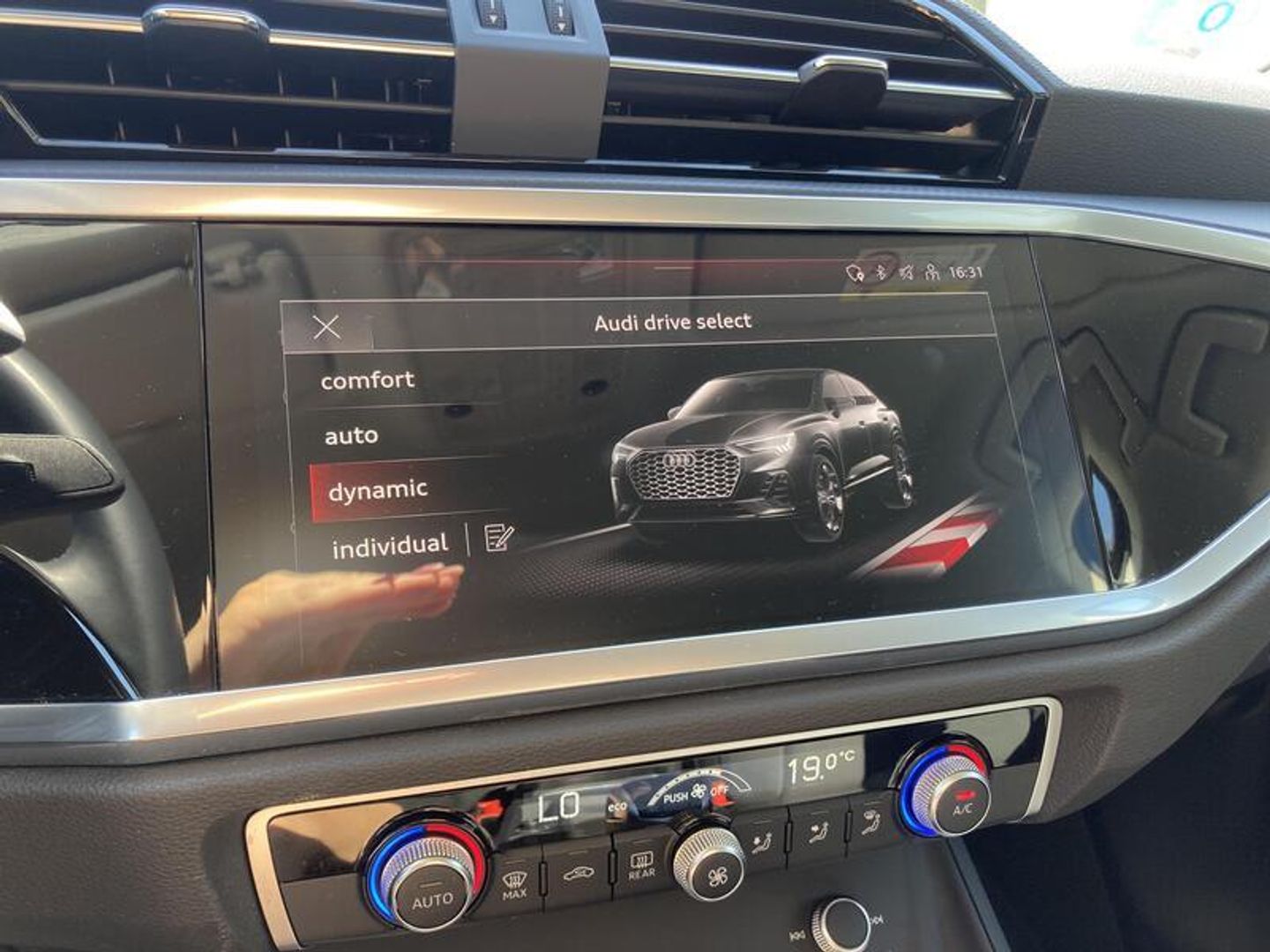 Audi Q3 Sportback TFSIe Advanced 45 TFSI e 180 kW (245 CV) S tronic Blanco SUV