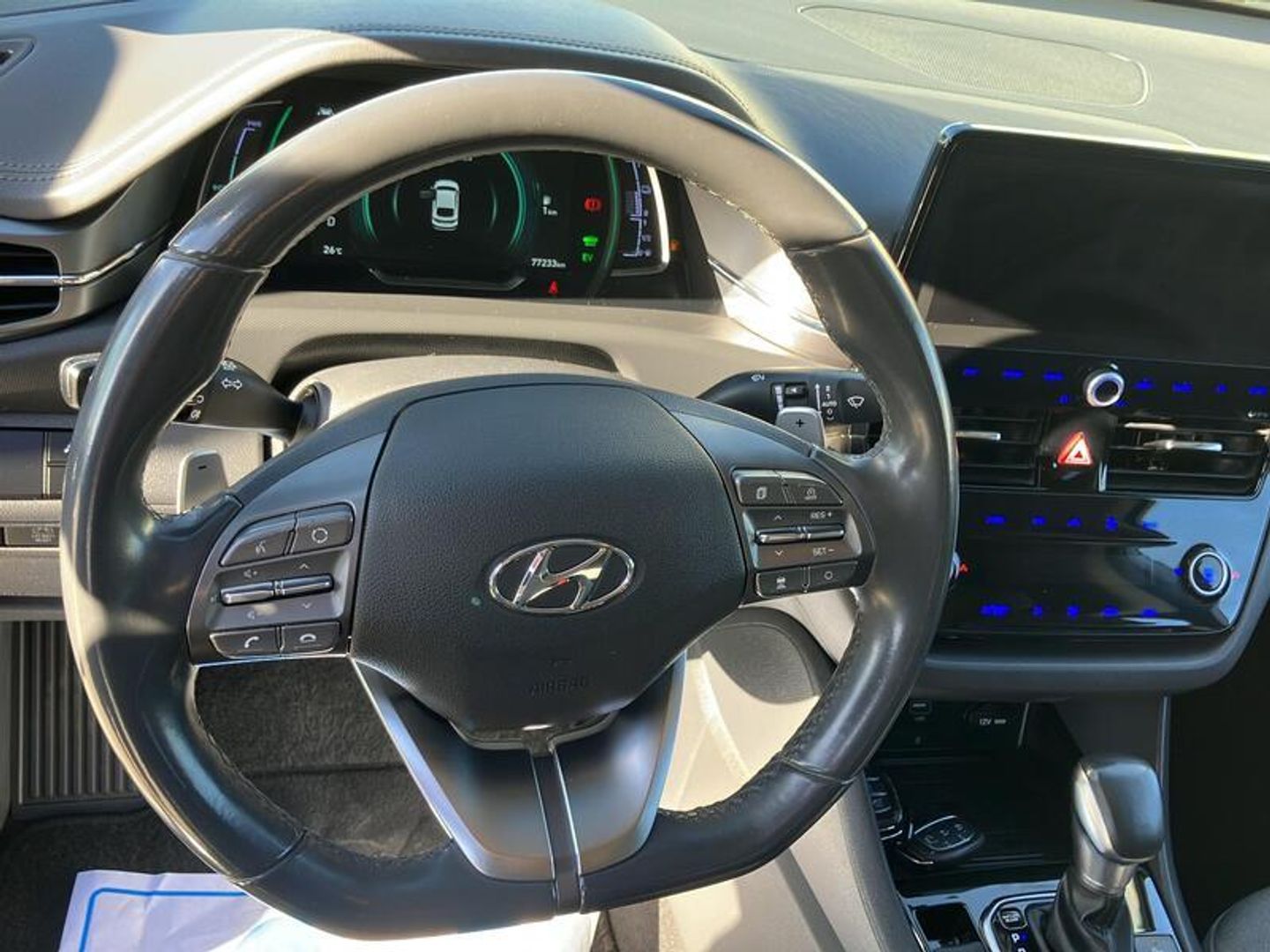 Hyundai Ioniq 1.6 GDI HEV Tecno DCT 104 kW (141 CV) Gris Plata Sedan