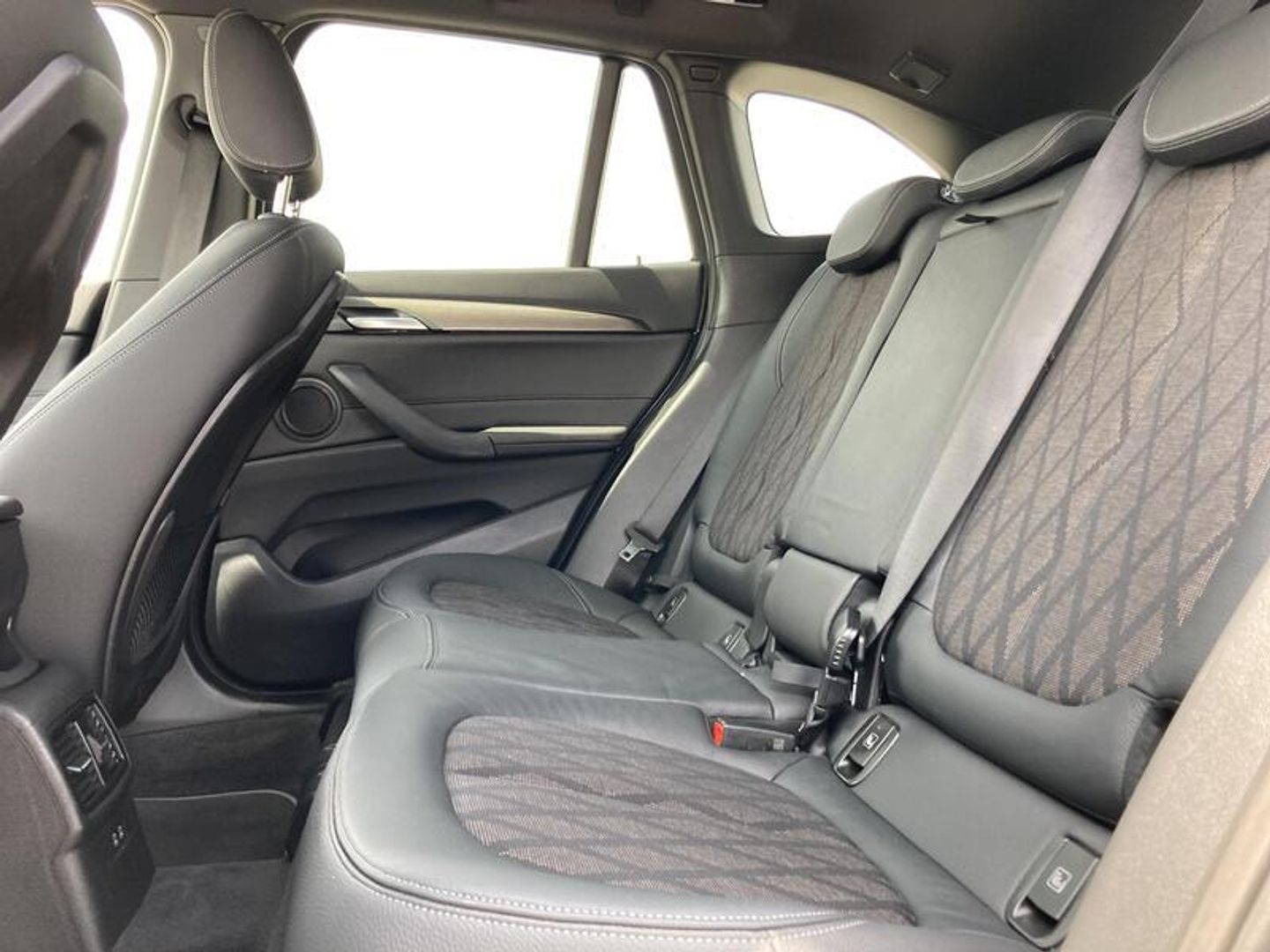 BMW X1 sDrive18d 110 kW (150 CV) Negro SUV