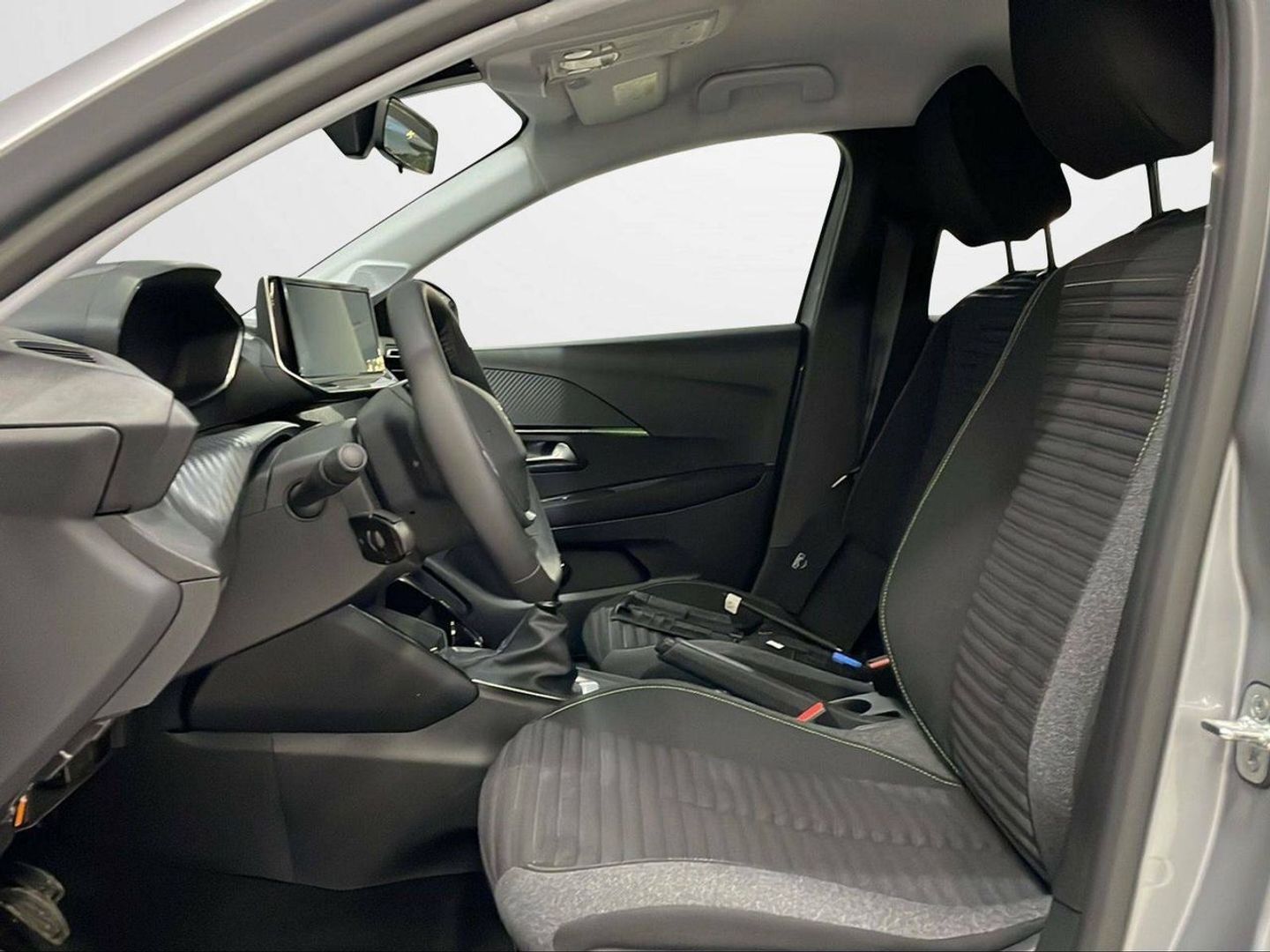 Peugeot 208 PureTech 100 Active 75 kW (100 CV) Gris Compact