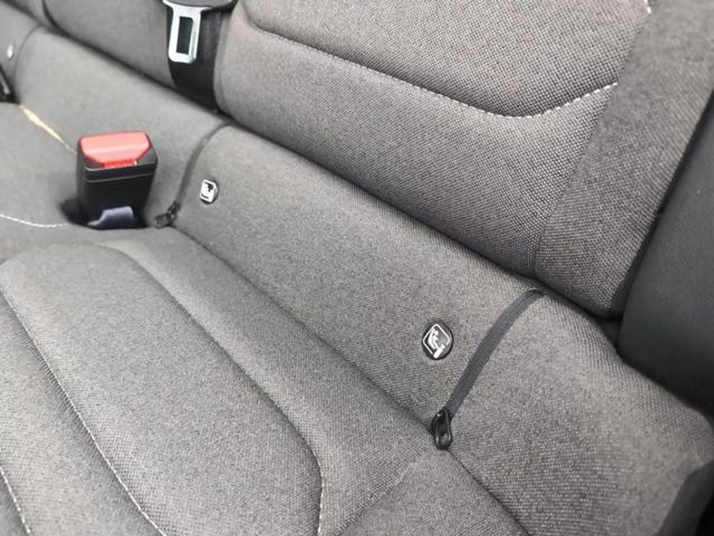 Citroen C4 BlueHDi 130 S&S Feel Pack EAT8 96 kW (130 CV) Gris Plata SUV
