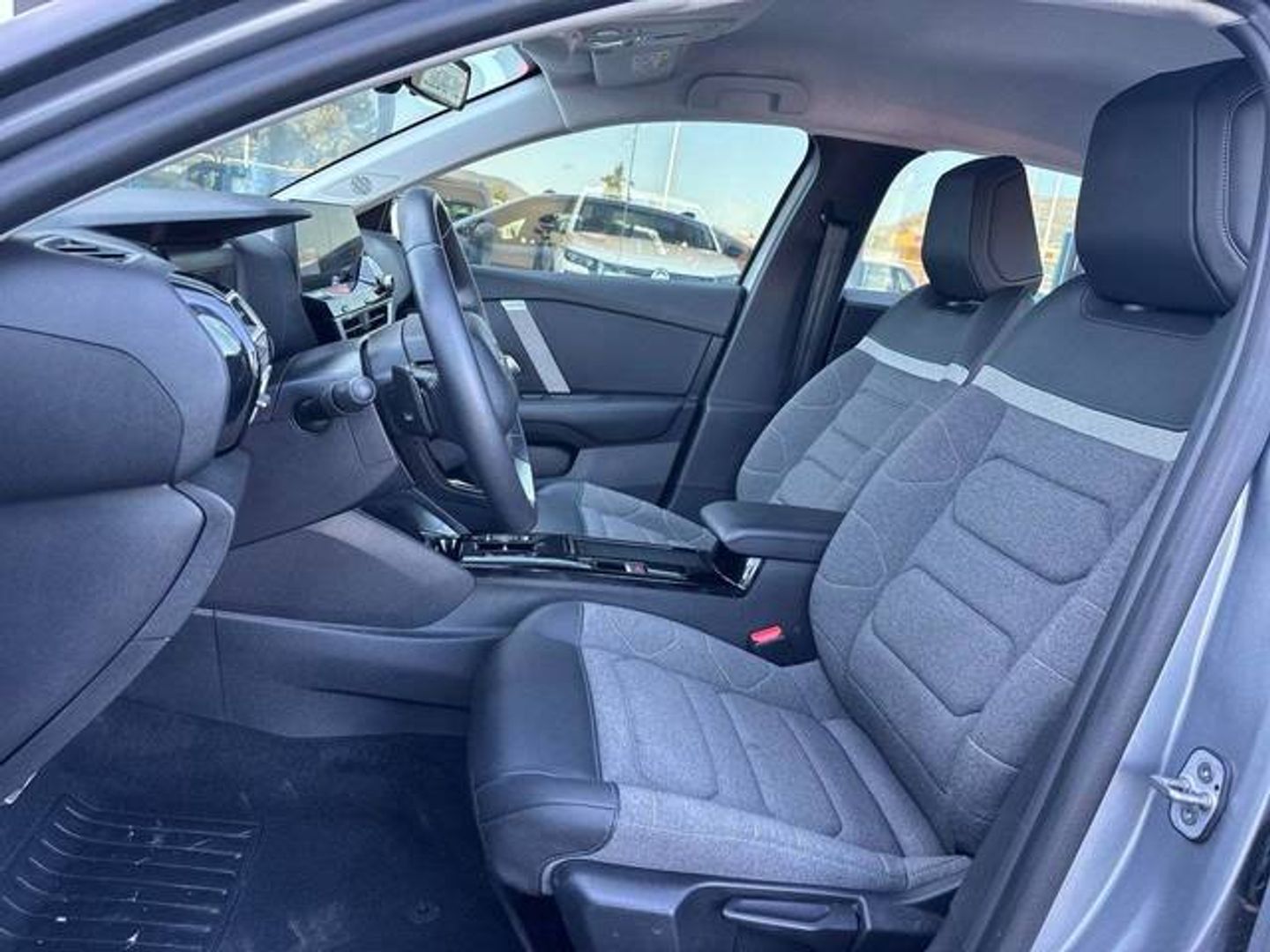 Citroen C4 BlueHDi 130 S&S Feel Pack EAT8 96 kW (130 CV) Gris SUV