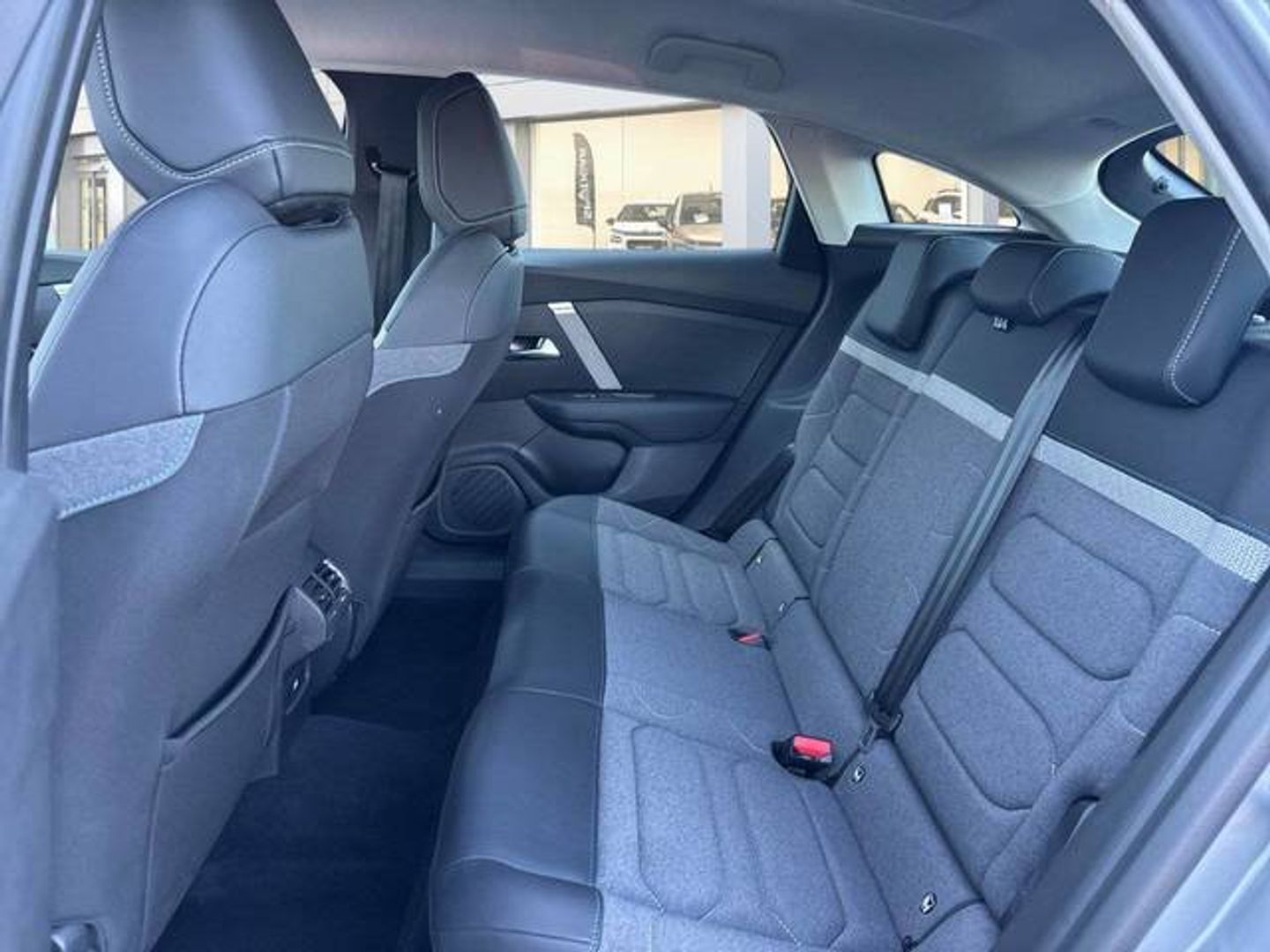 Citroen C4 BlueHDi 130 S&S Feel Pack EAT8 96 kW (130 CV) Gris SUV