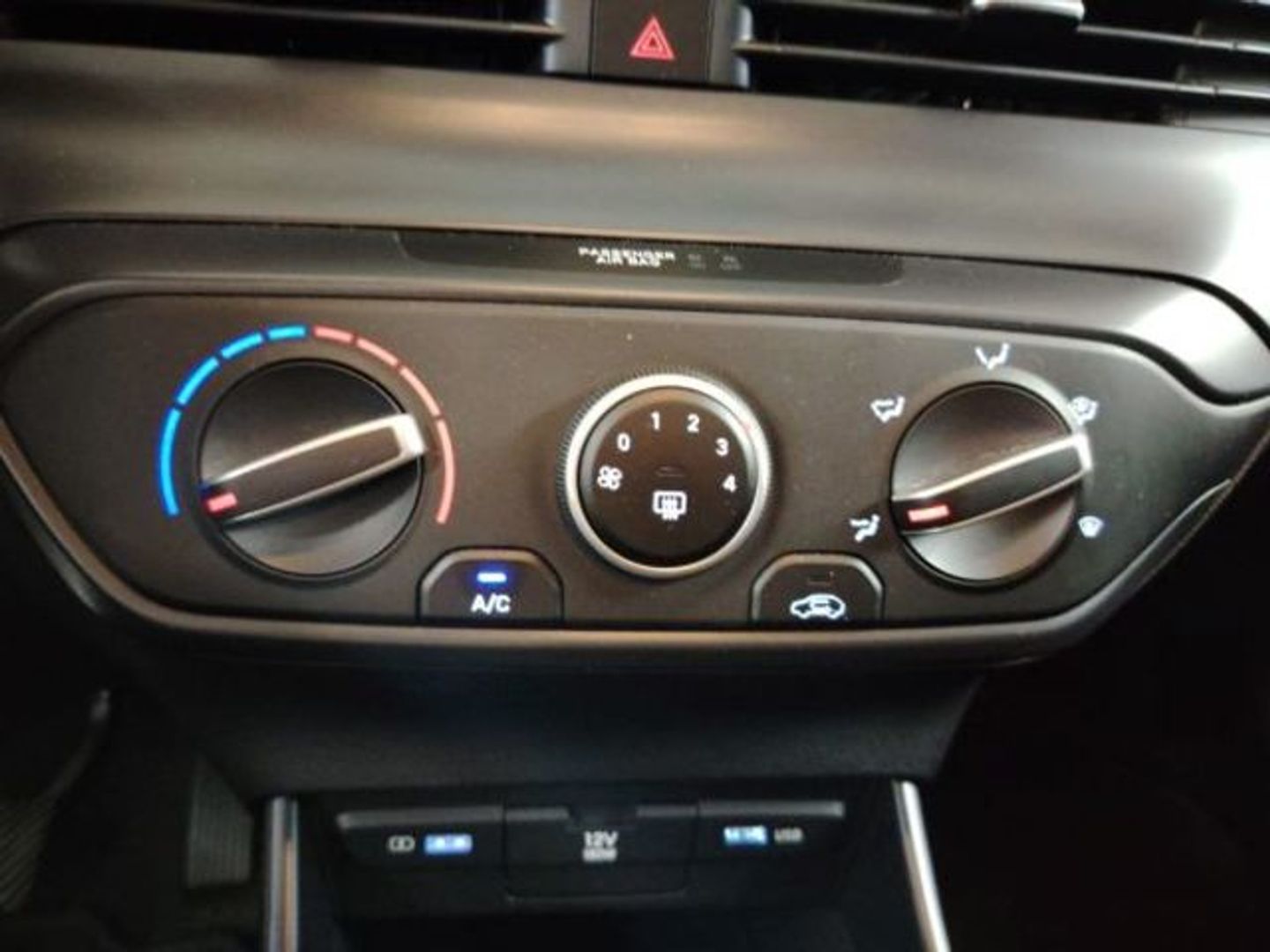 Hyundai i20 1.0 TGDI Klass 74 kW (100 CV) Blanco Sedan