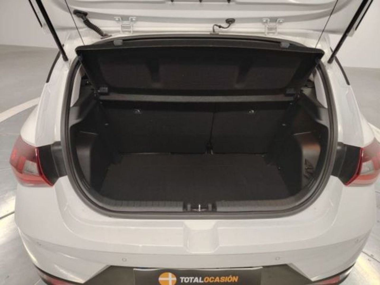 Hyundai i20 1.0 TGDI Klass 74 kW (100 CV) Blanco Sedan