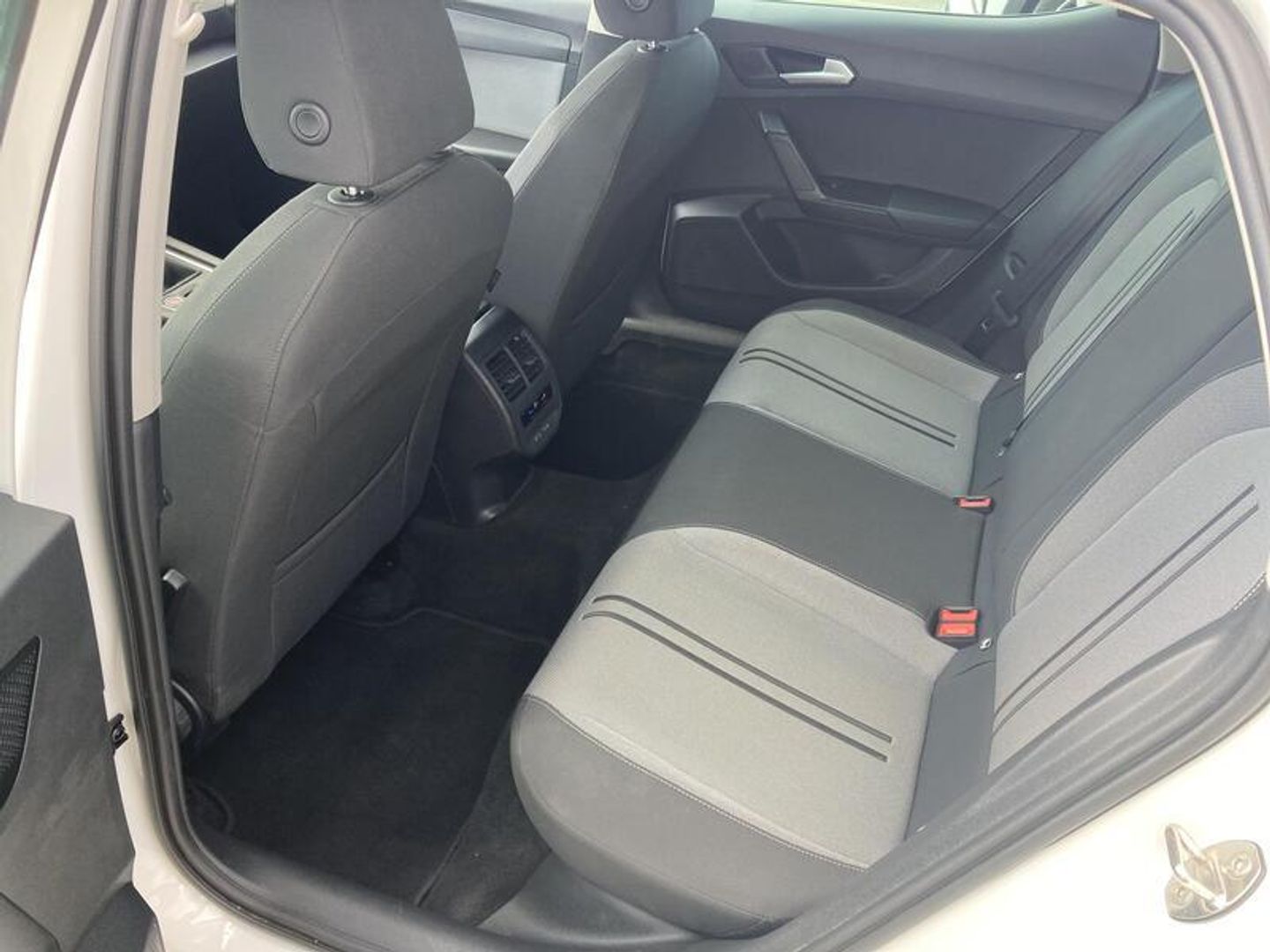 SEAT León 2.0 TDI S&S Style Go 85 kW (115 CV) Blanco Compact