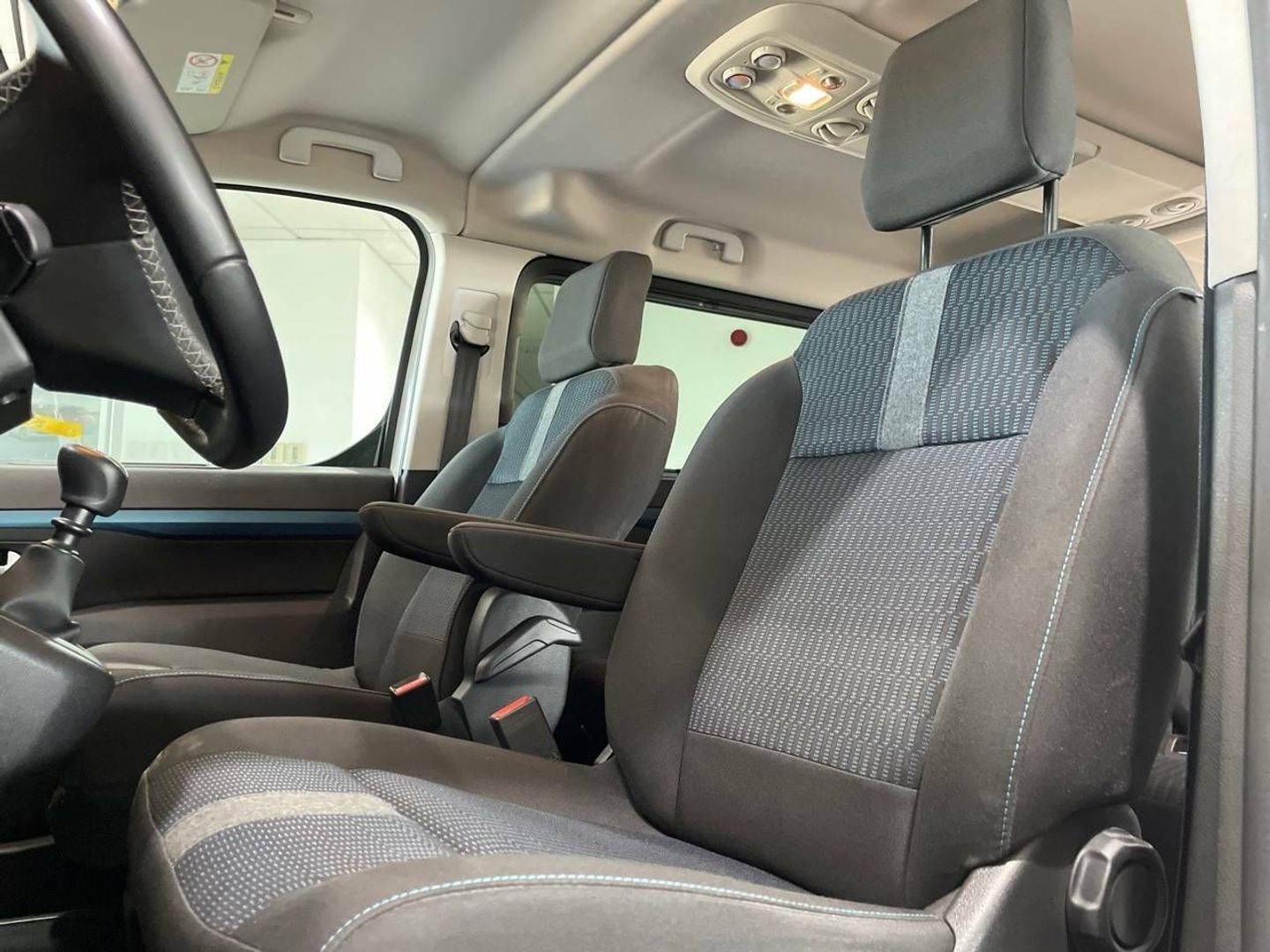 Peugeot Traveller BlueHDi 145 S&S Active Standard 107 kW (145 CV) Blanco Minivan