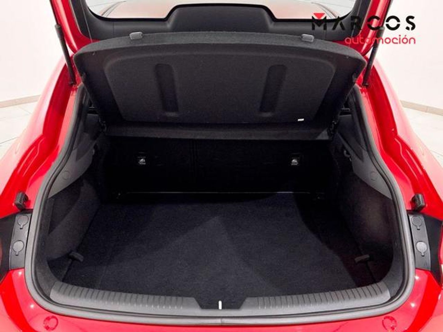 Hyundai i30 Fastback 1.0 TGDI Klass 88 kW (120 CV) Rojo Compact
