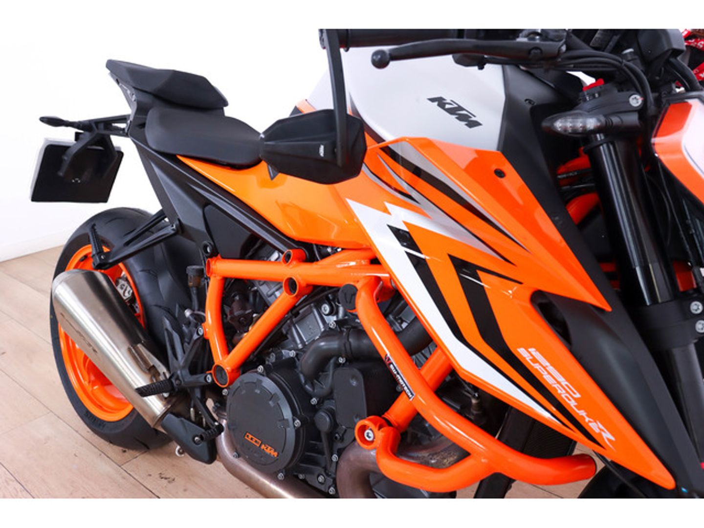 KTM Super Duke R 1290 Naranja Motorcycle