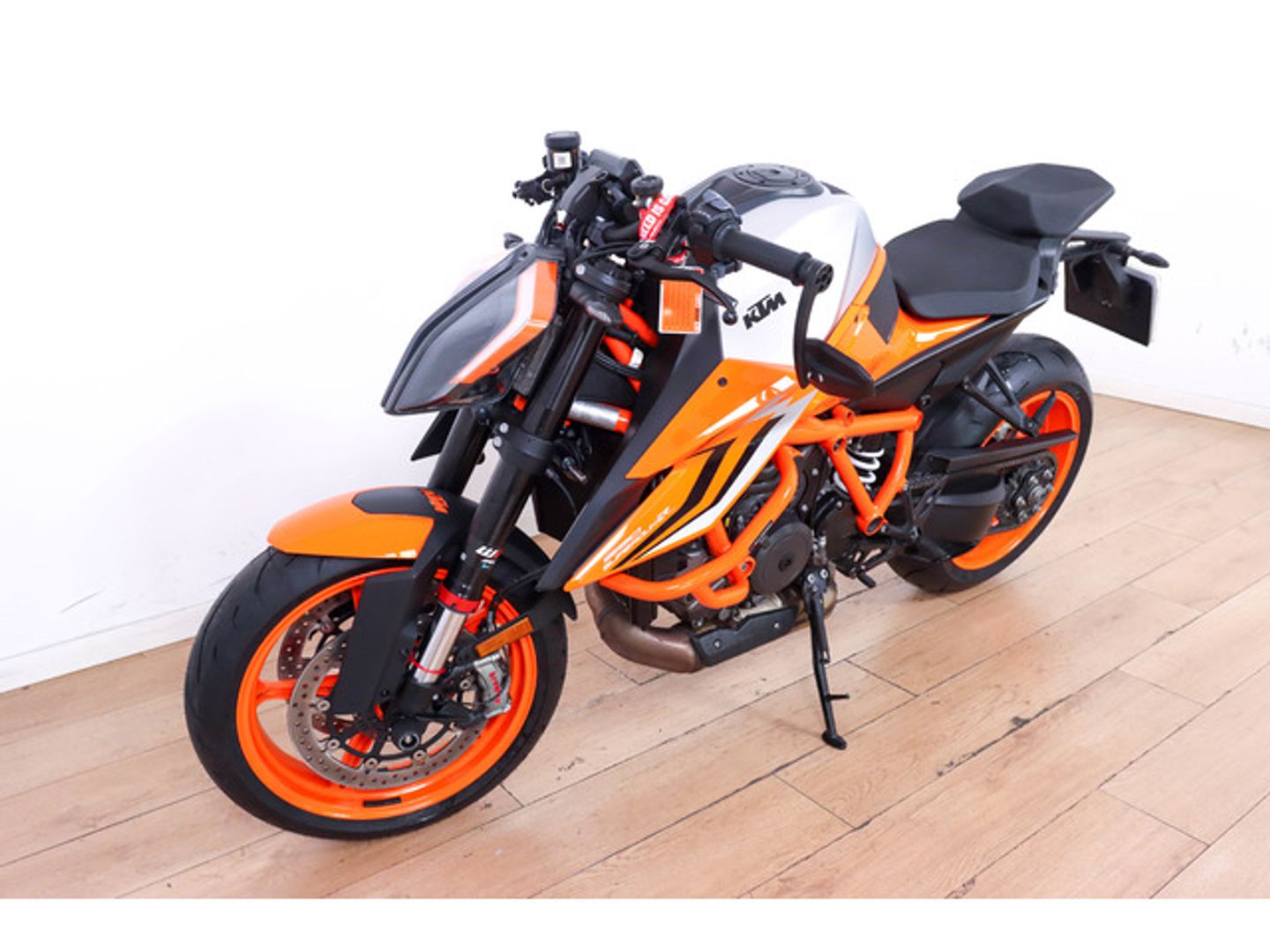 KTM Super Duke R 1290 Naranja Motorcycle