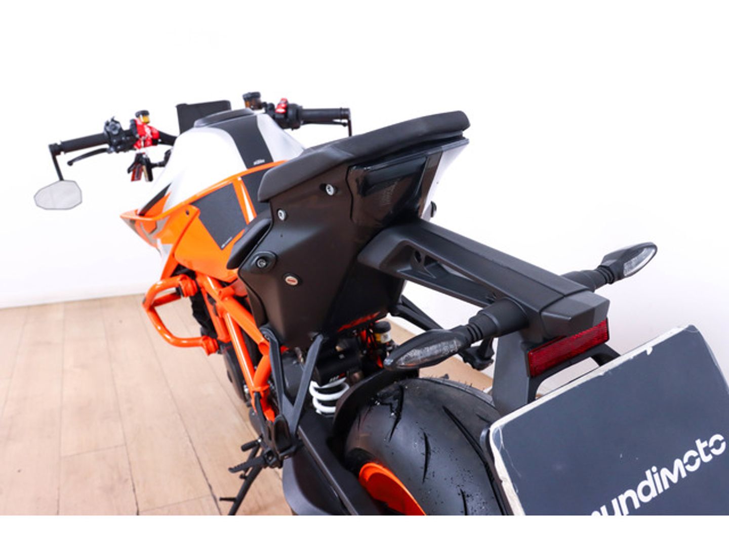 KTM Super Duke R 1290 Naranja Motorcycle