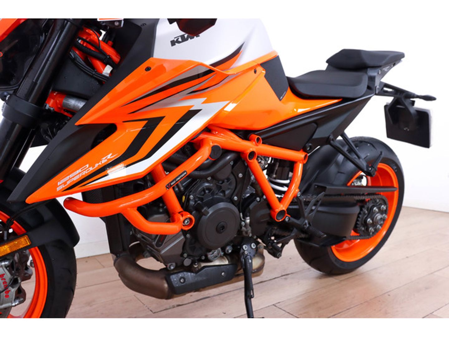 KTM Super Duke R 1290 Naranja Motorcycle