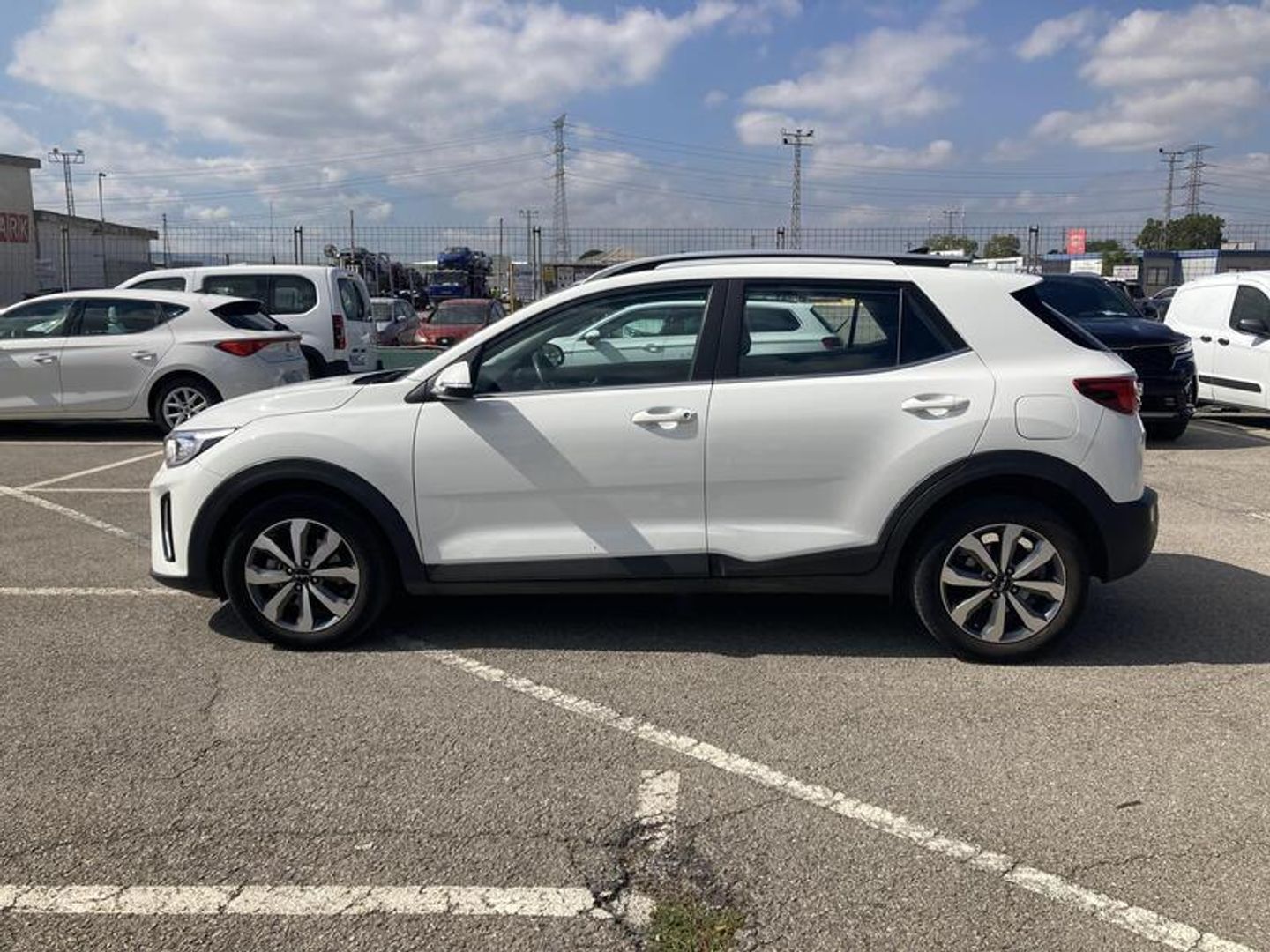 Kia Stonic 1.0 T-GDi MHEV Drive iMT 74 kW (100 CV) Blanco SUV