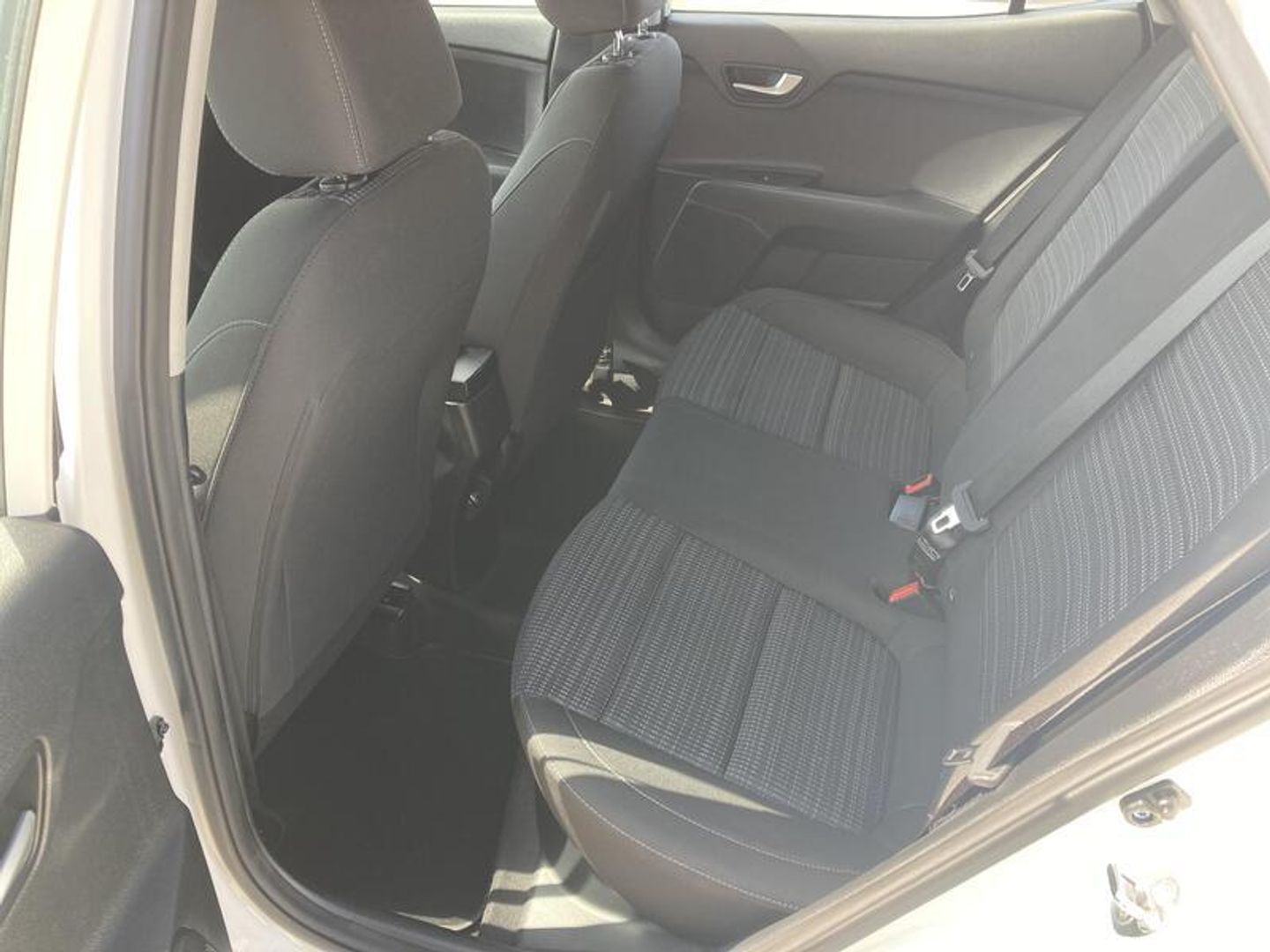 Kia Stonic 1.0 T-GDi MHEV Drive iMT 74 kW (100 CV) Blanco SUV