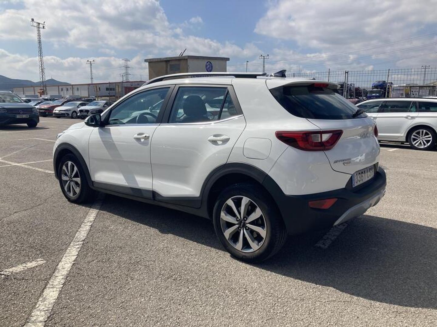 Kia Stonic 1.0 T-GDi MHEV Drive iMT 74 kW (100 CV) Blanco SUV