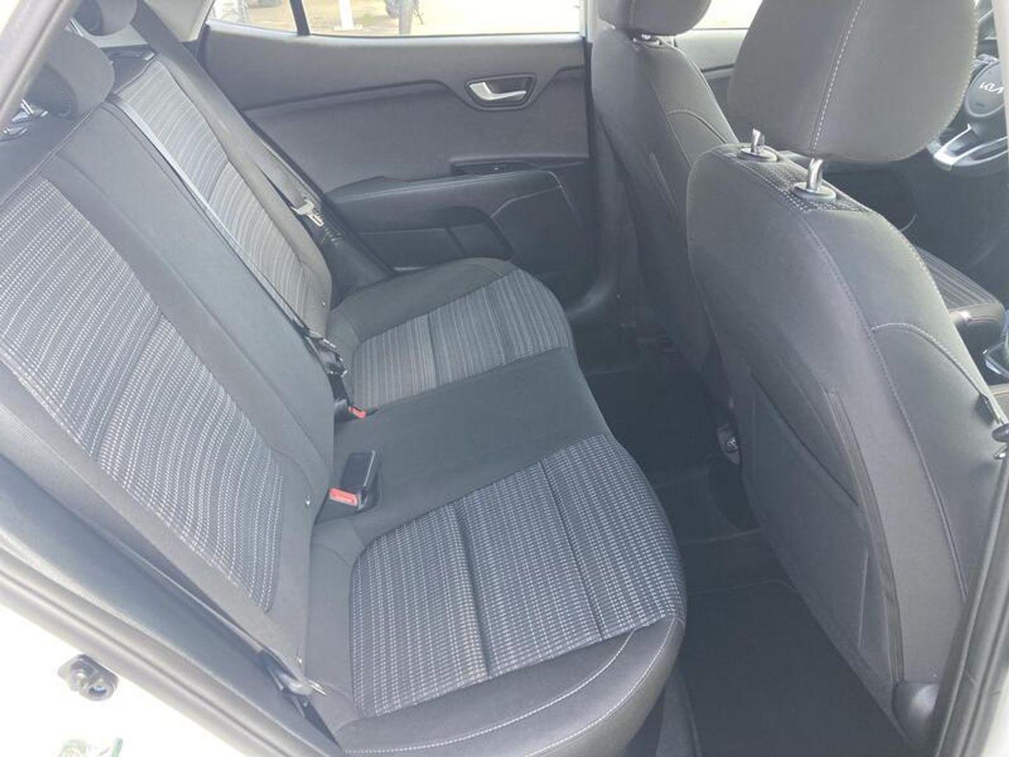 Kia Stonic 1.0 T-GDi MHEV Drive iMT 74 kW (100 CV) Blanco SUV