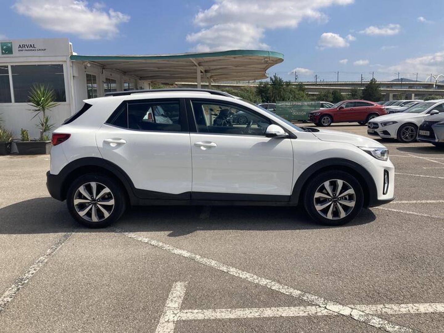 Kia Stonic 1.0 T-GDi MHEV Drive iMT 74 kW (100 CV) Blanco SUV