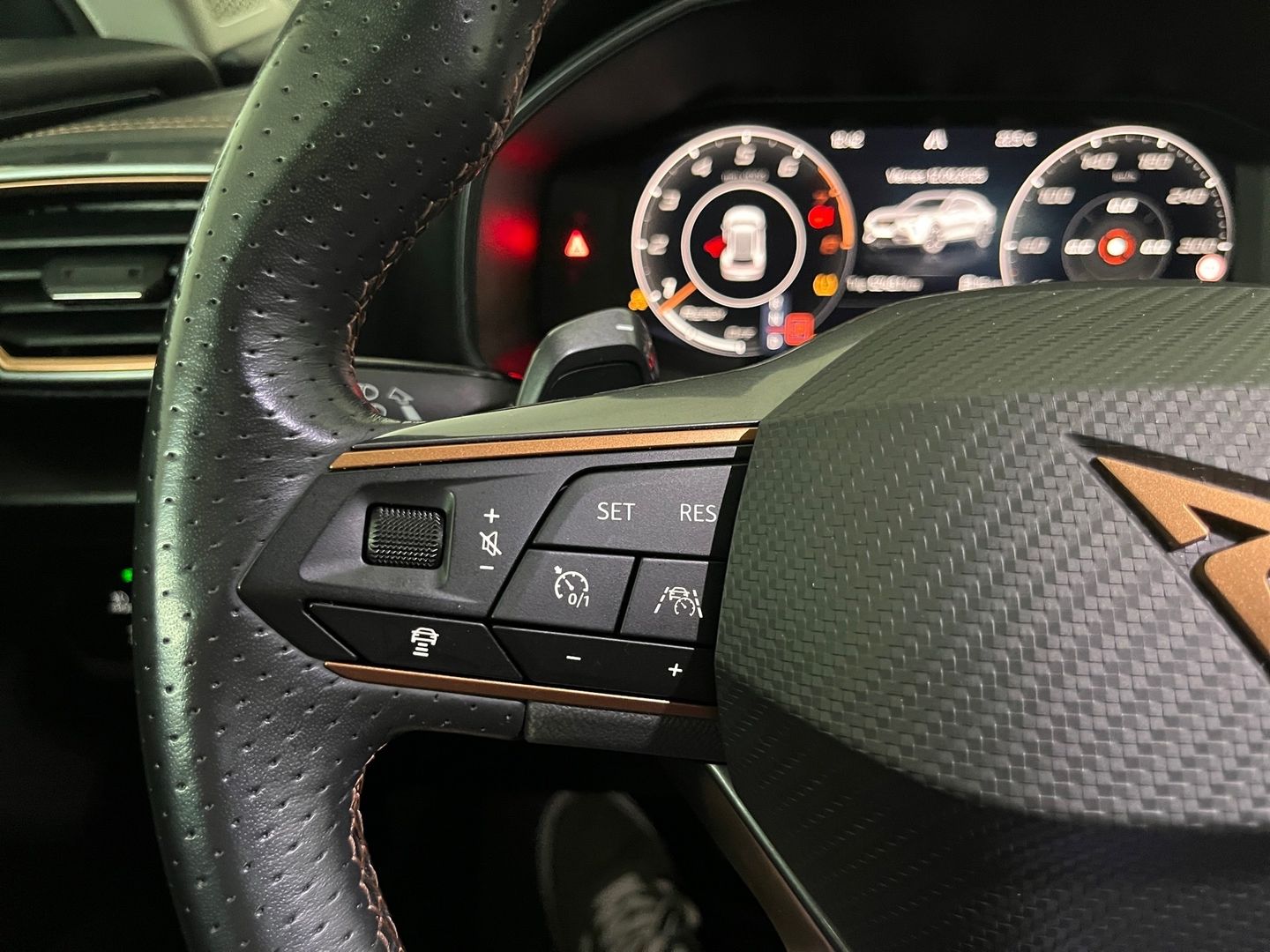 CUPRA Formentor 1.5 TSI DSG 110 kW (150 CV) Gris SUV