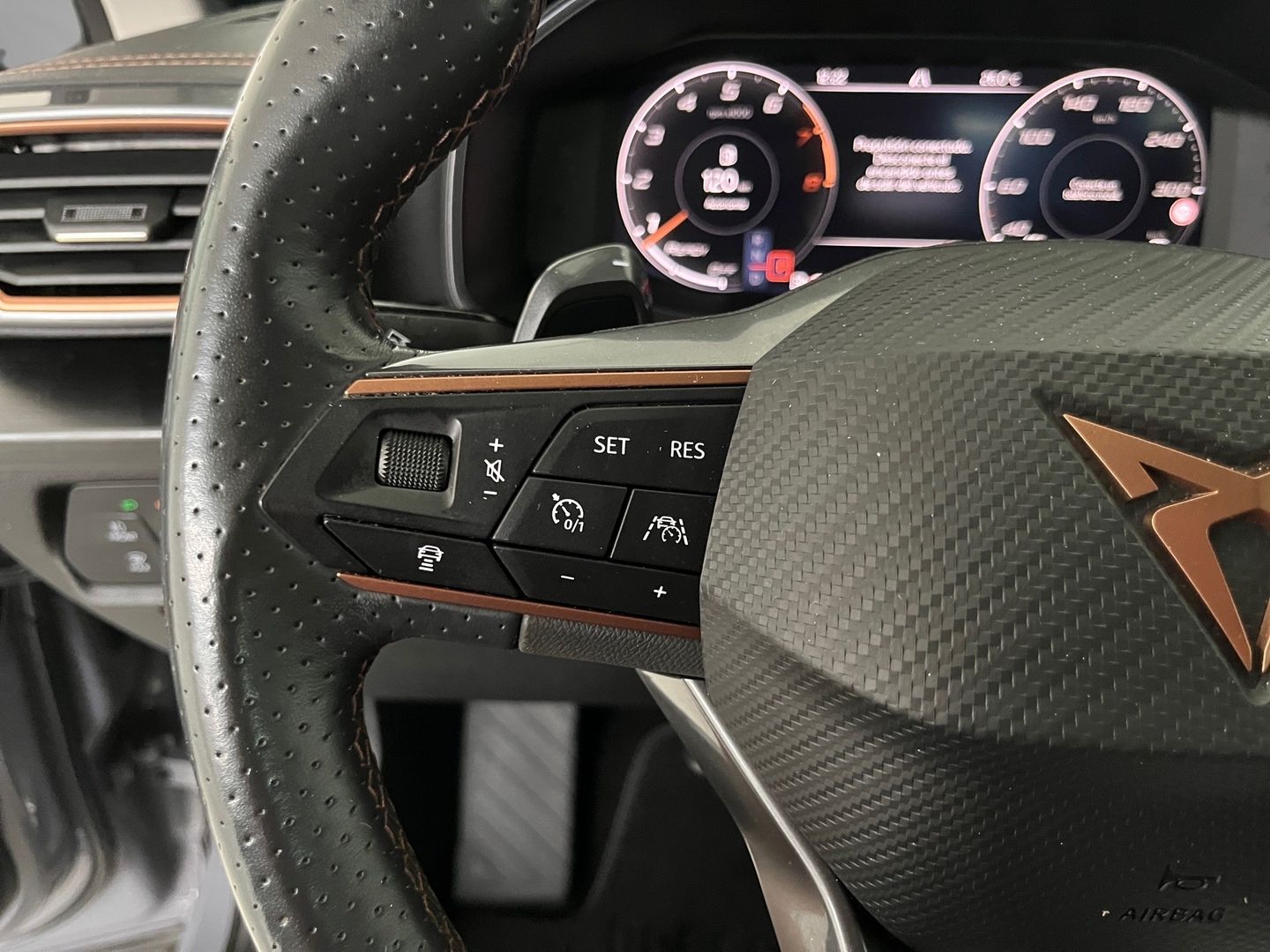 CUPRA Formentor 1.5 TSI DSG 110 kW (150 CV) Gris SUV