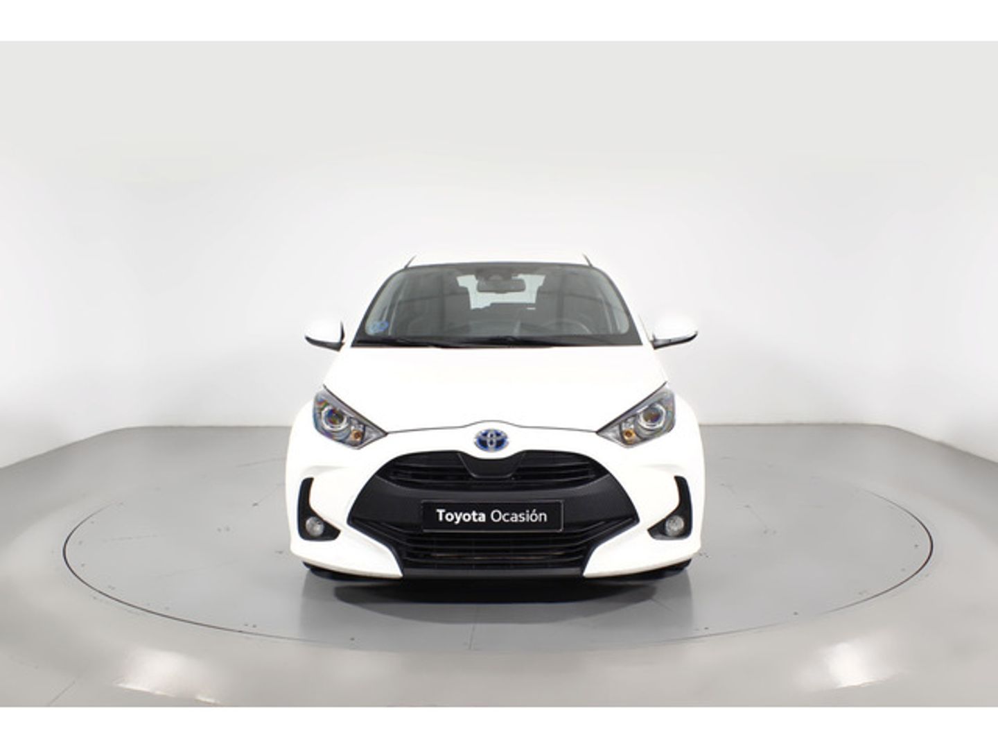 Toyota Yaris 120H Active Tech 85 kW (116 CV) Blanco Compact